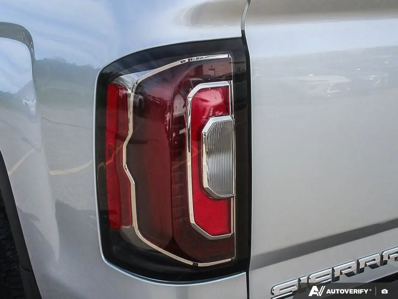 GMC Sierra 1500 снимка GMC Sierra 1500