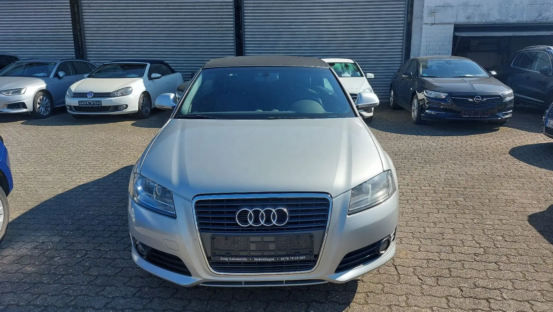 Audi A3 Cabriolet Attraction Silber - 2