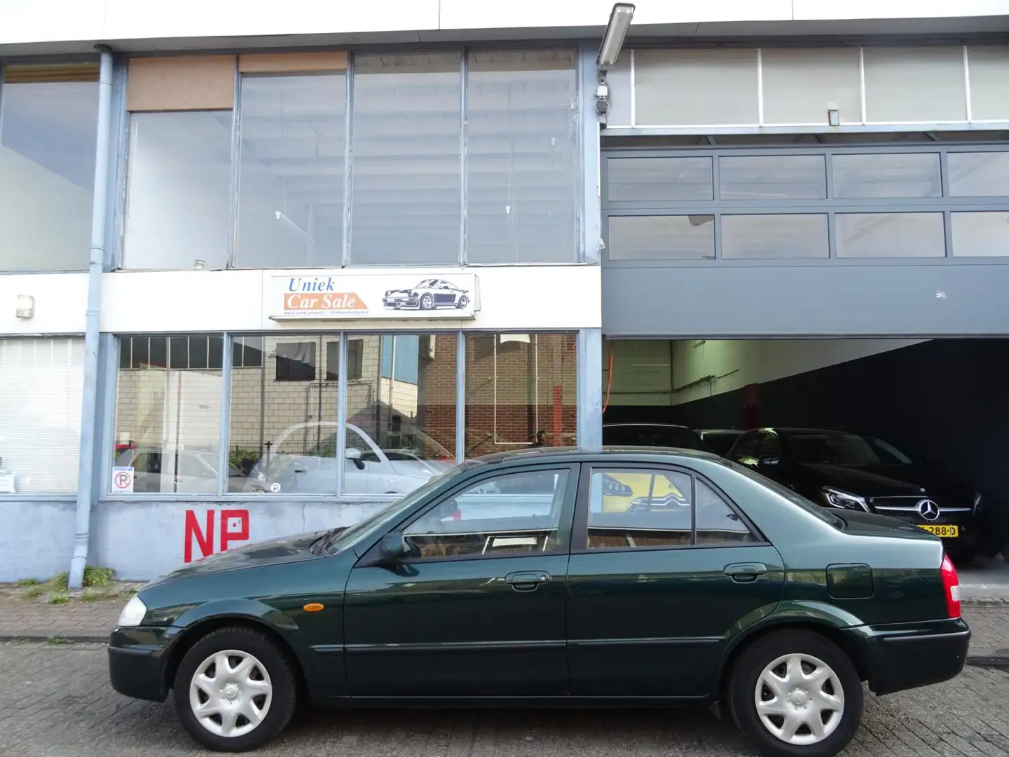 Mazda 323 1.5i GLS Export !! Vert - 2