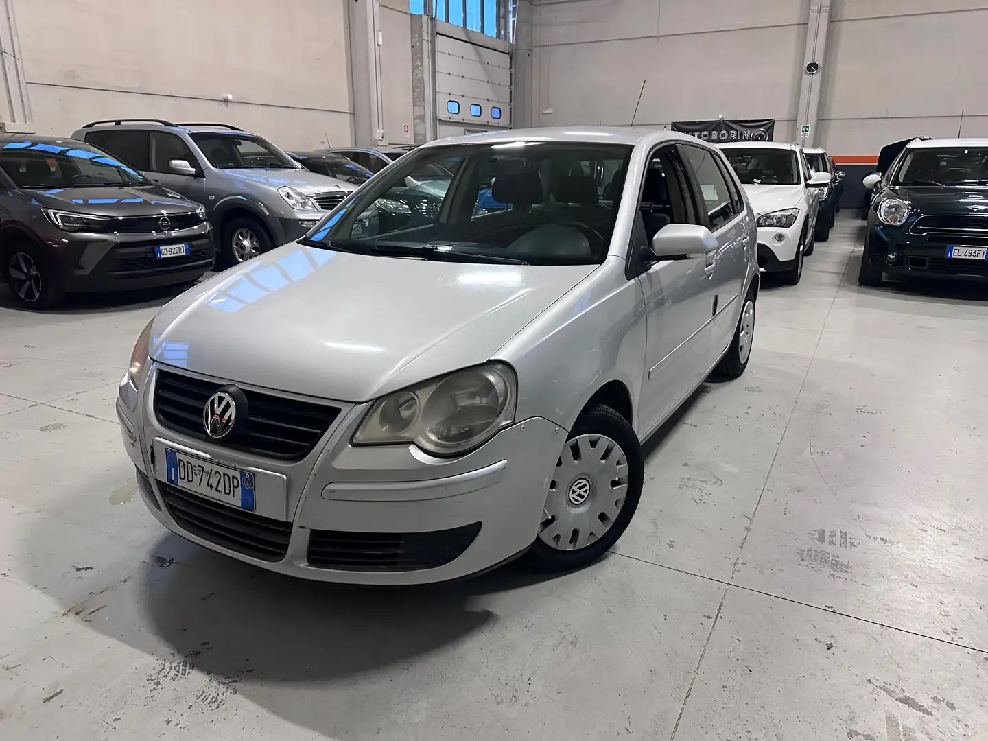 Volkswagen Polo Polo 5p 1.4 Comfortline 80cv Gri - 2