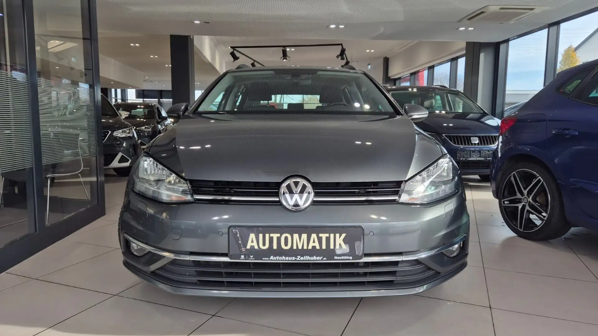 Volkswagen Golf Variant 1.6TDI DSG *ACC*AppConnect*Navi* Grau - 2