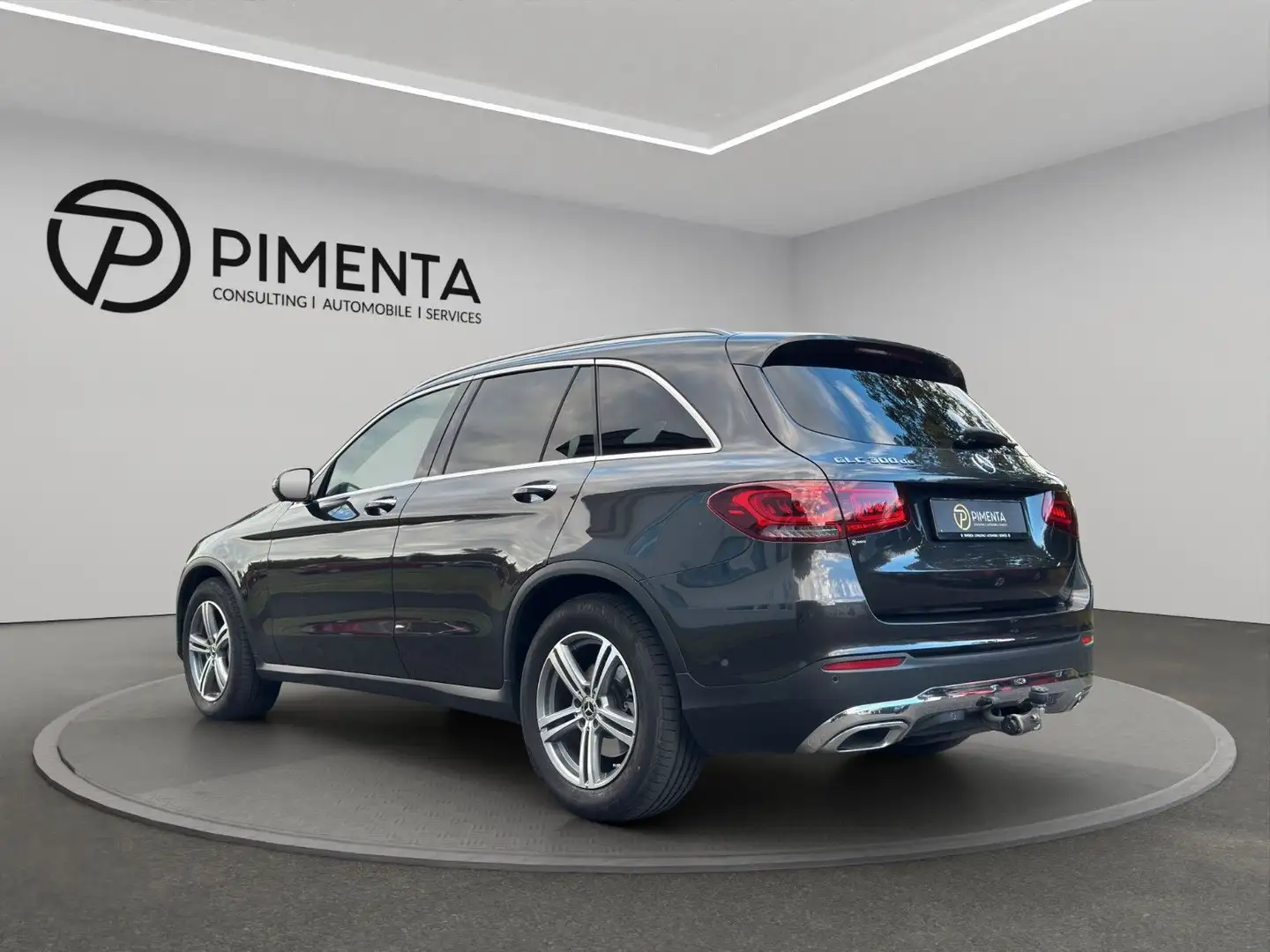 Mercedes-Benz GLC 300 de 4Matic*VOLL*PANO*BURM*AHK*LEDER Gris - 2