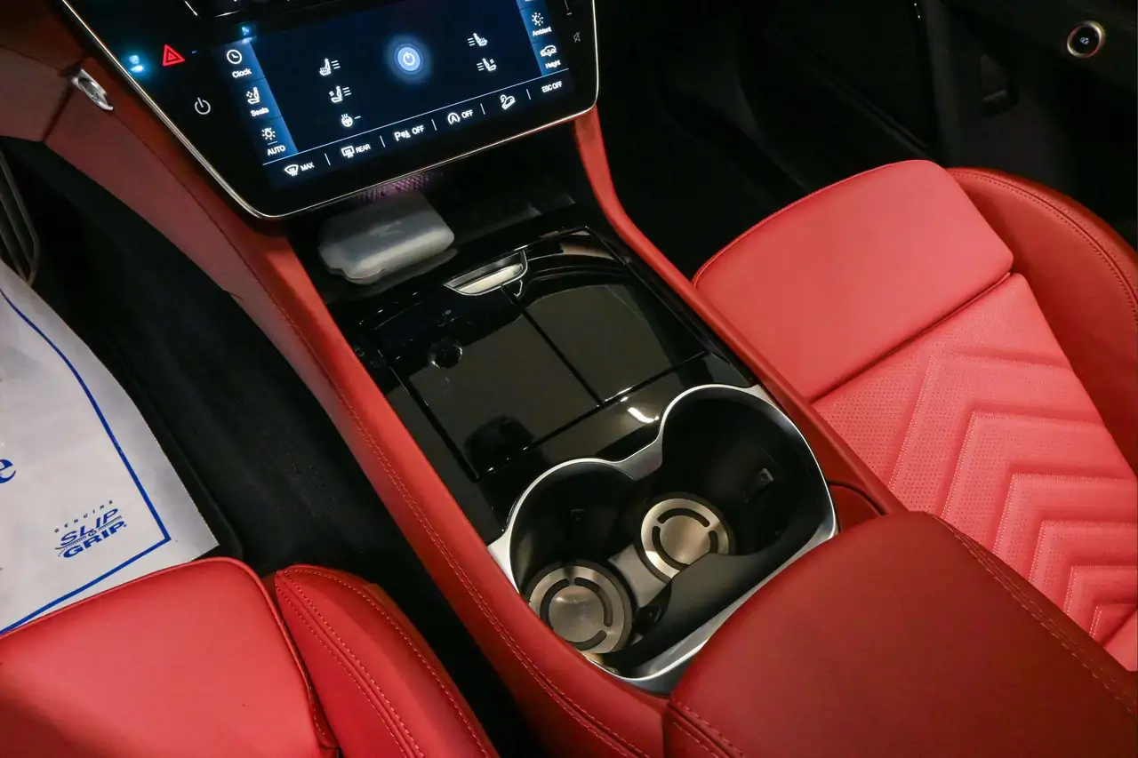 Maserati Grecale снимка Maserati Grecale