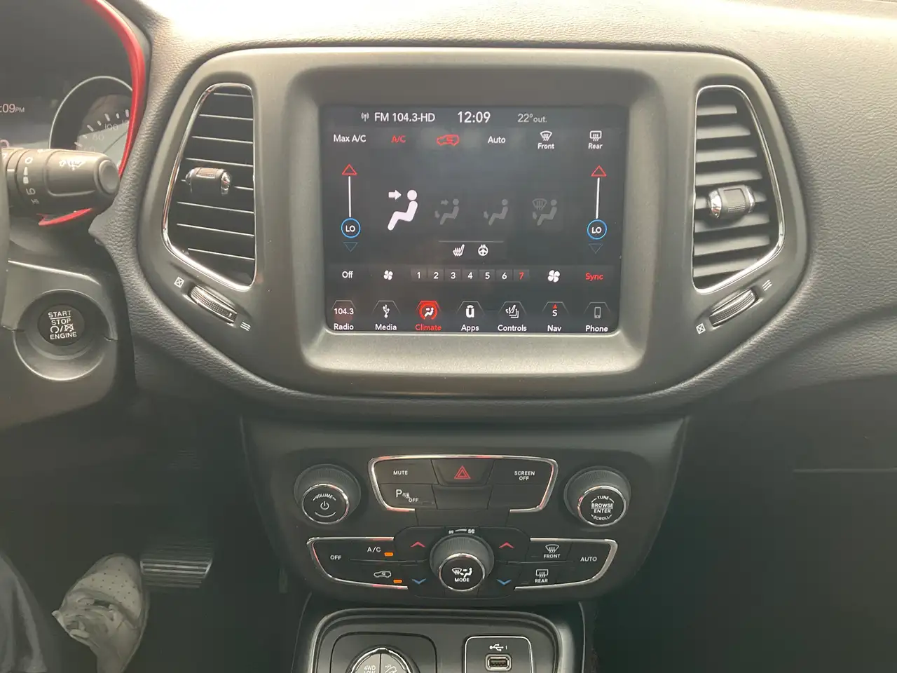 Jeep Compass photo Jeep Compass
