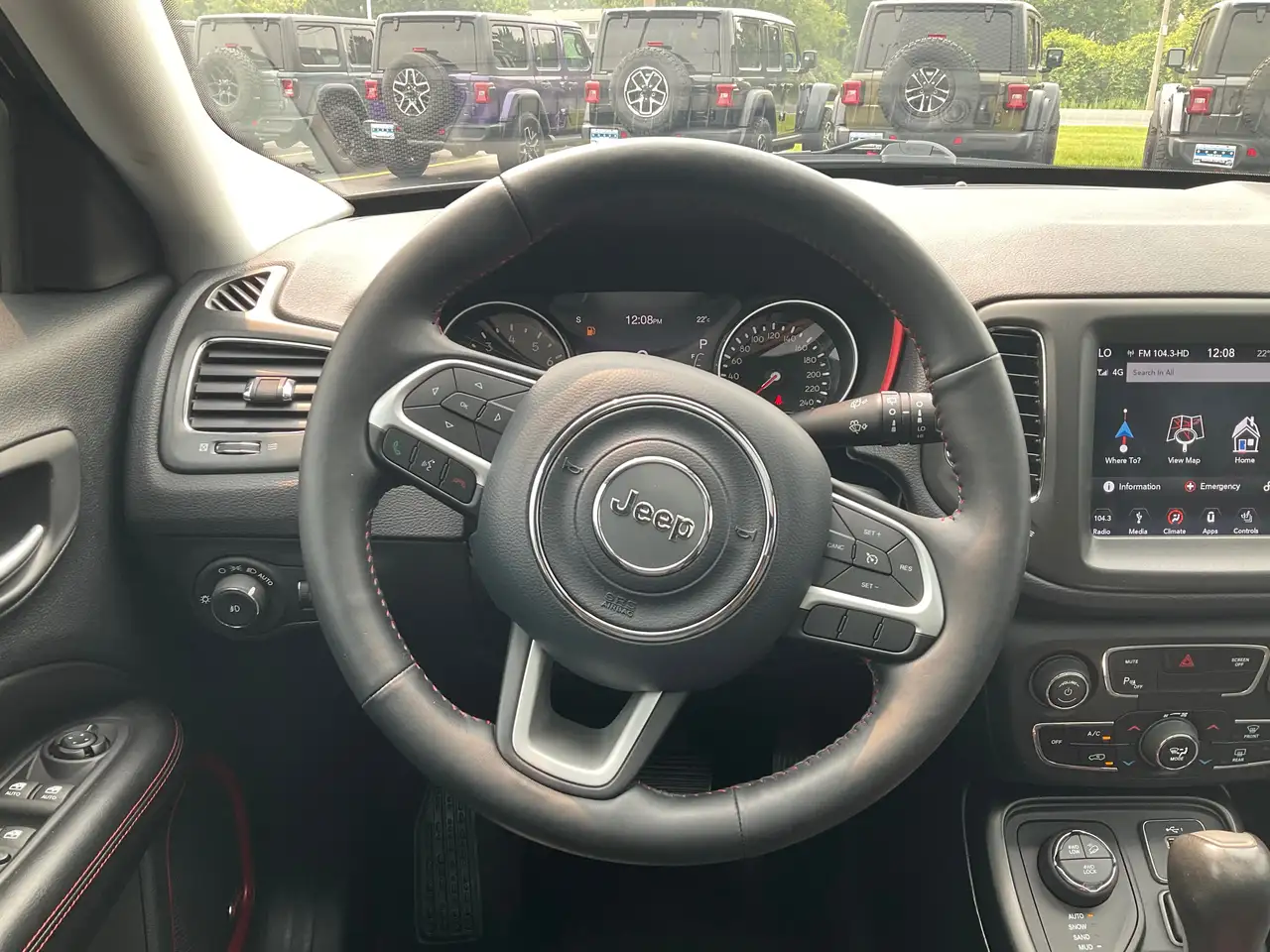 Jeep Compass photo Jeep Compass