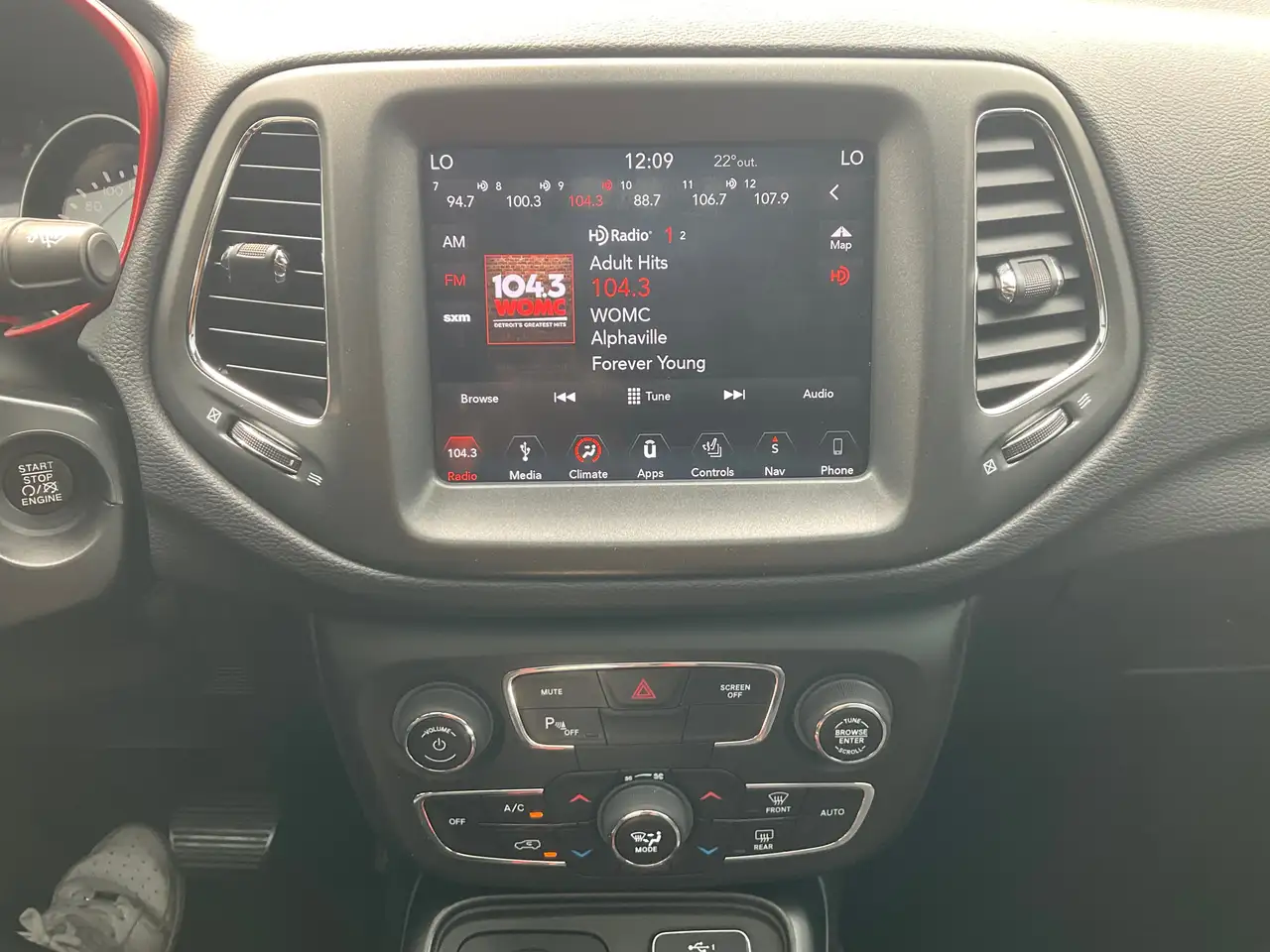 Jeep Compass photo Jeep Compass