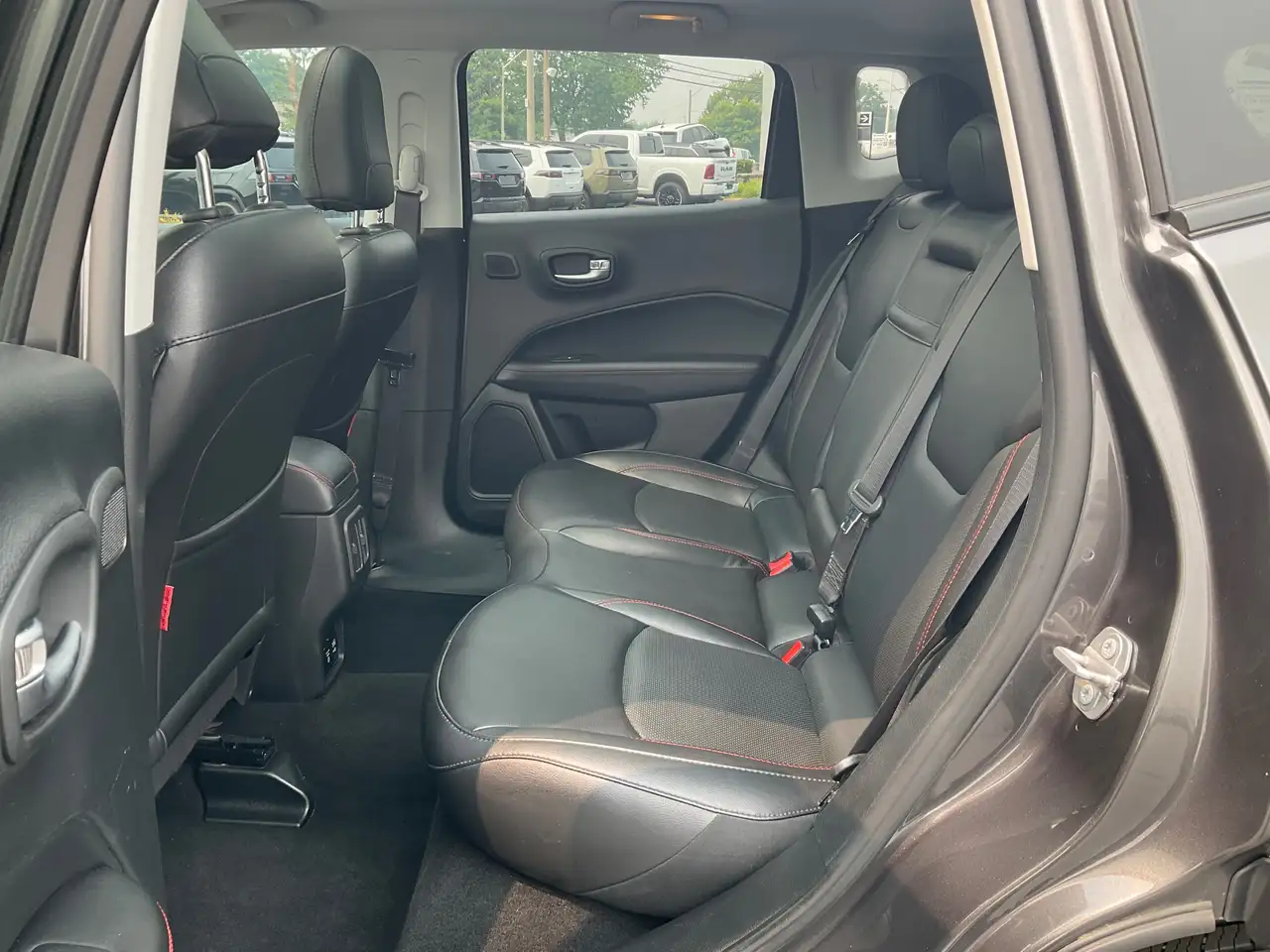 Jeep Compass photo Jeep Compass
