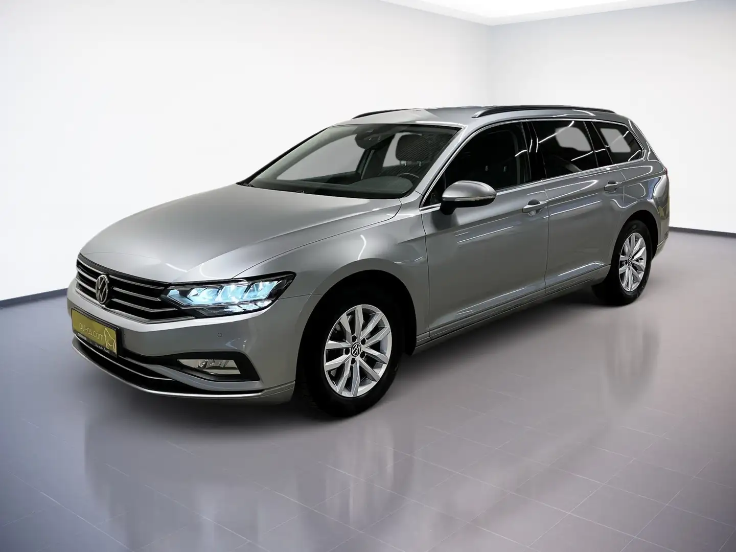 Volkswagen Passat Variant BUSINESS 2.0TDI 150PS DSG ACC.5J-G.AHK.NAVI.2xPDC. Argento - 2