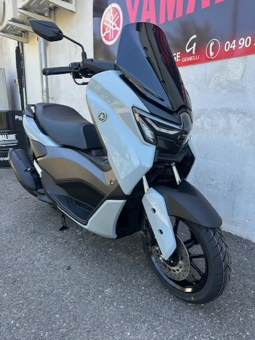 Yamaha NMAX Gris - 2