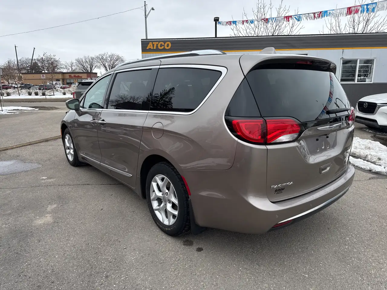 Chrysler Pacifica photo Chrysler Pacifica