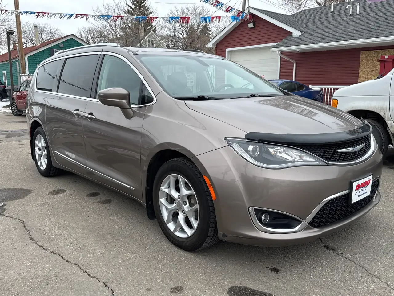 Chrysler Pacifica photo Chrysler Pacifica