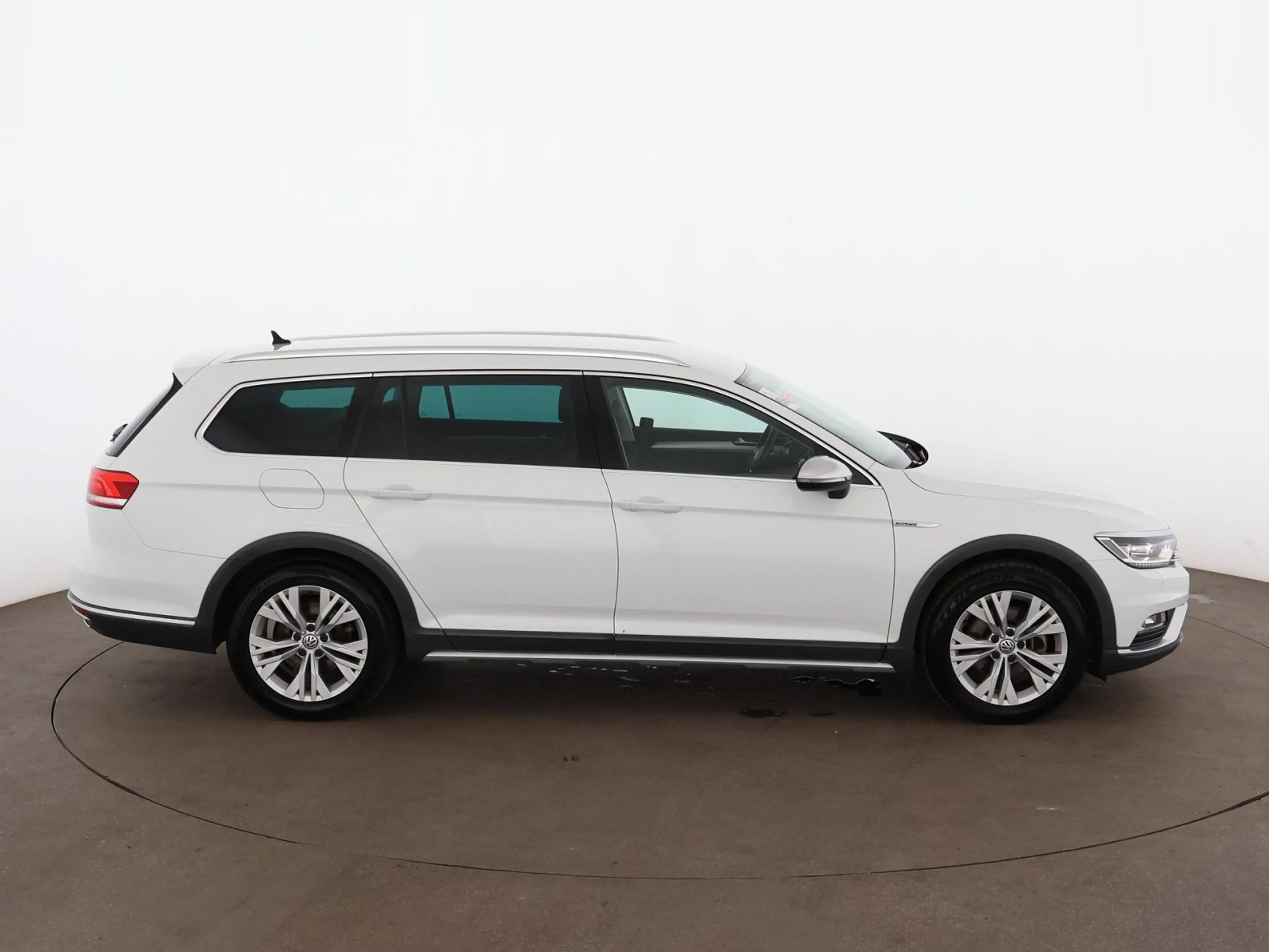 Volkswagen Passat Alltrack Passat Variant 2.0 TDI 4Motion Alltrack Aut LED — photo 9