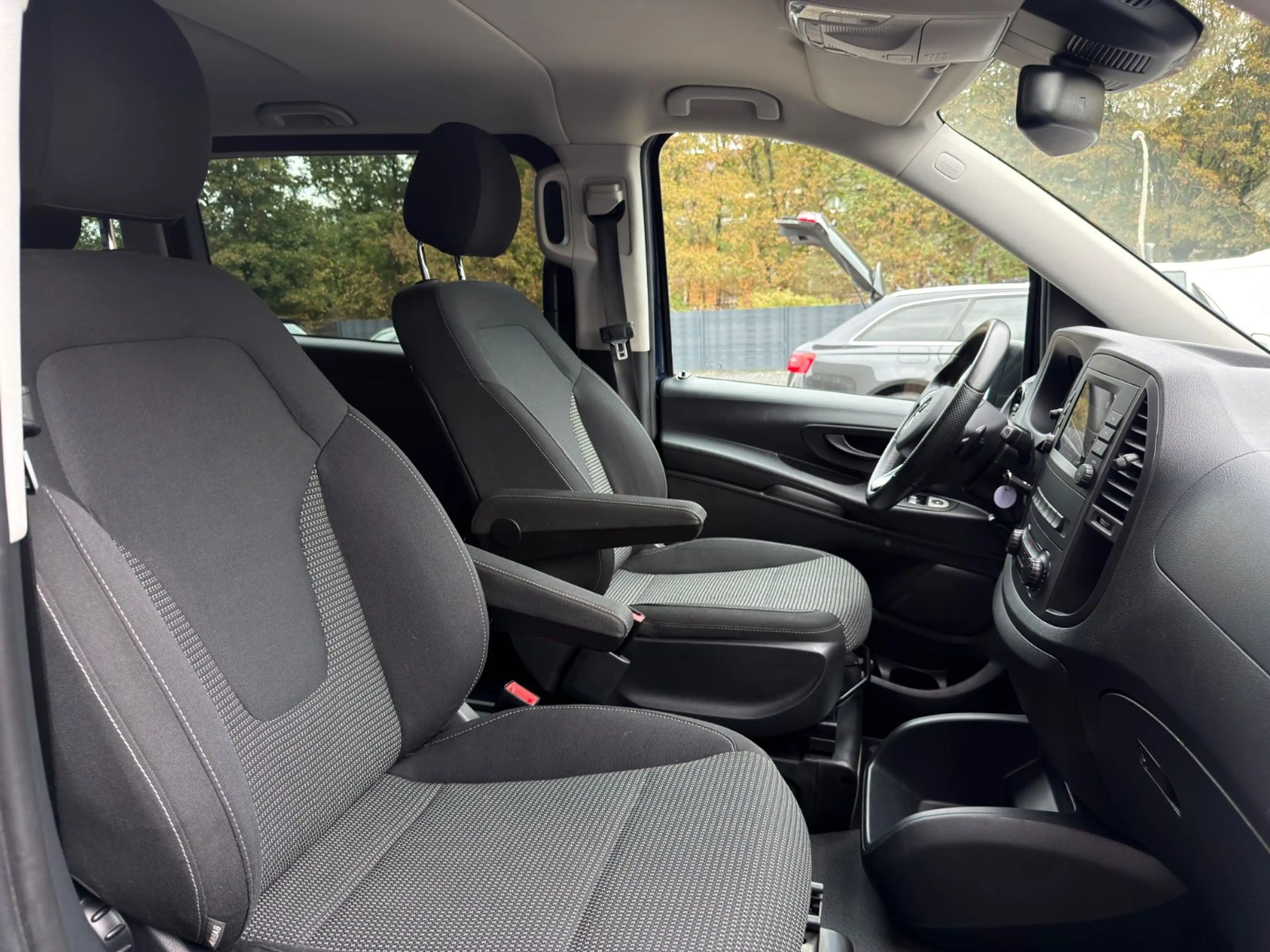 Mercedes-Benz Vito Tourer 116 CDI RWD lang Edition — photo 15
