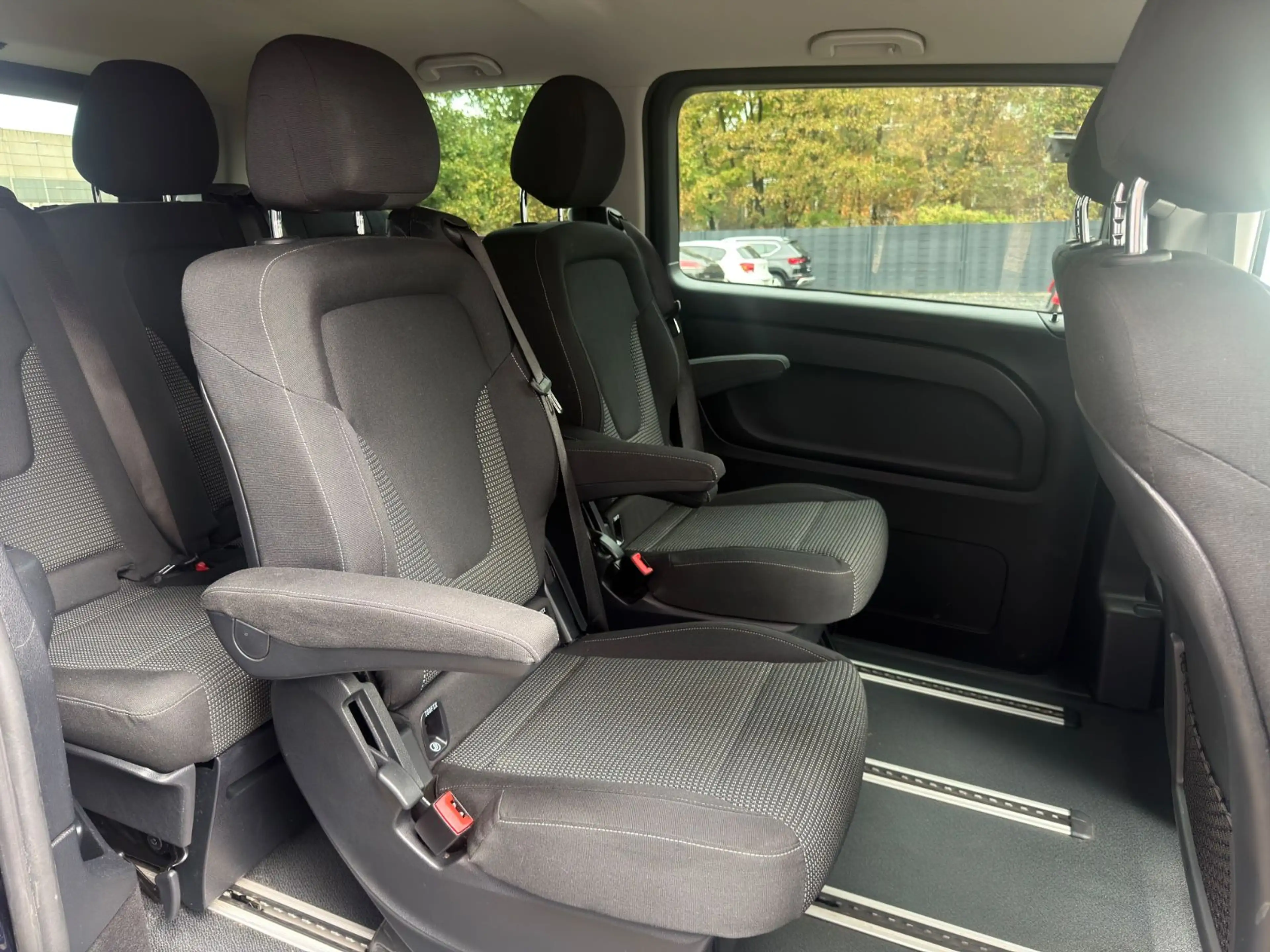 Mercedes-Benz Vito Tourer 116 CDI RWD lang Edition — photo 13
