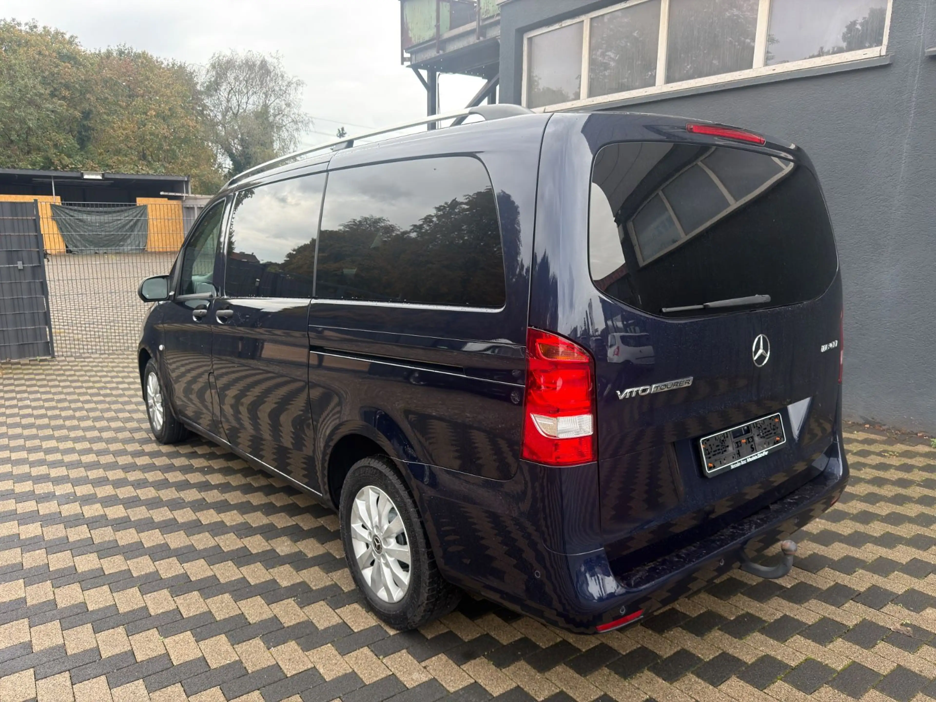 Mercedes-Benz Vito Tourer 116 CDI RWD lang Edition — photo 6