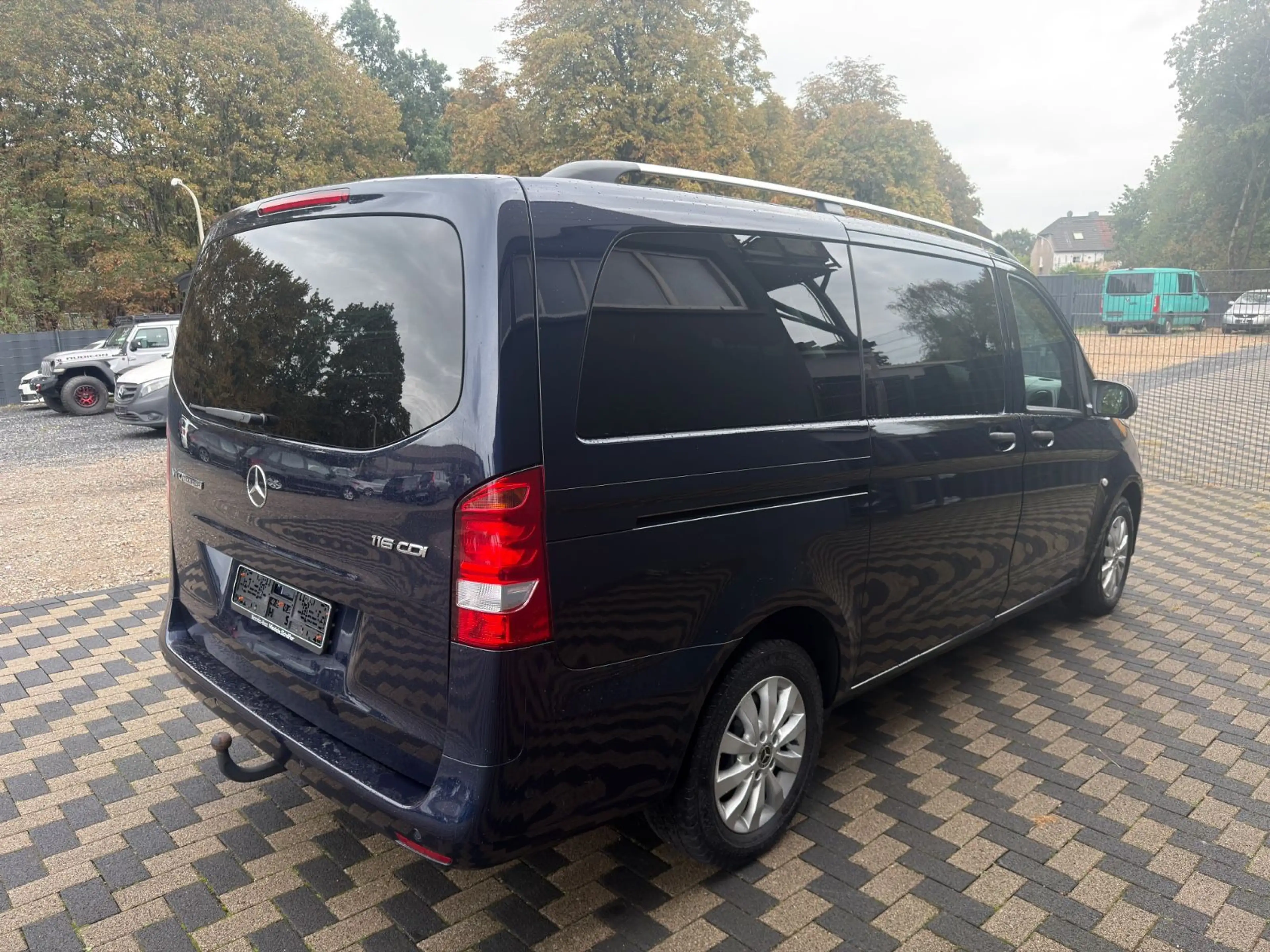 Mercedes-Benz Vito Tourer 116 CDI RWD lang Edition — photo 4