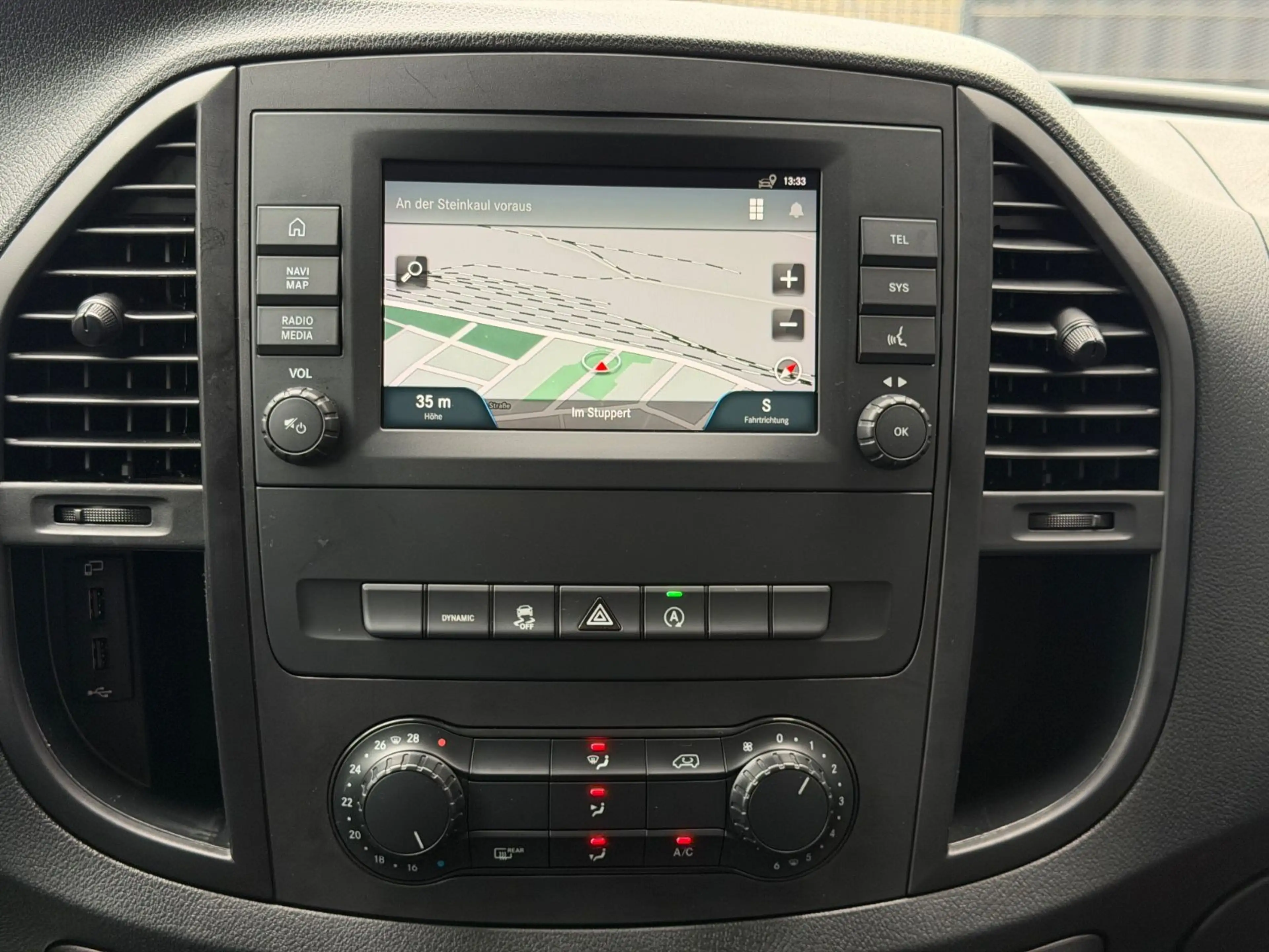 Mercedes-Benz Vito Tourer 116 CDI RWD lang Edition — photo 18
