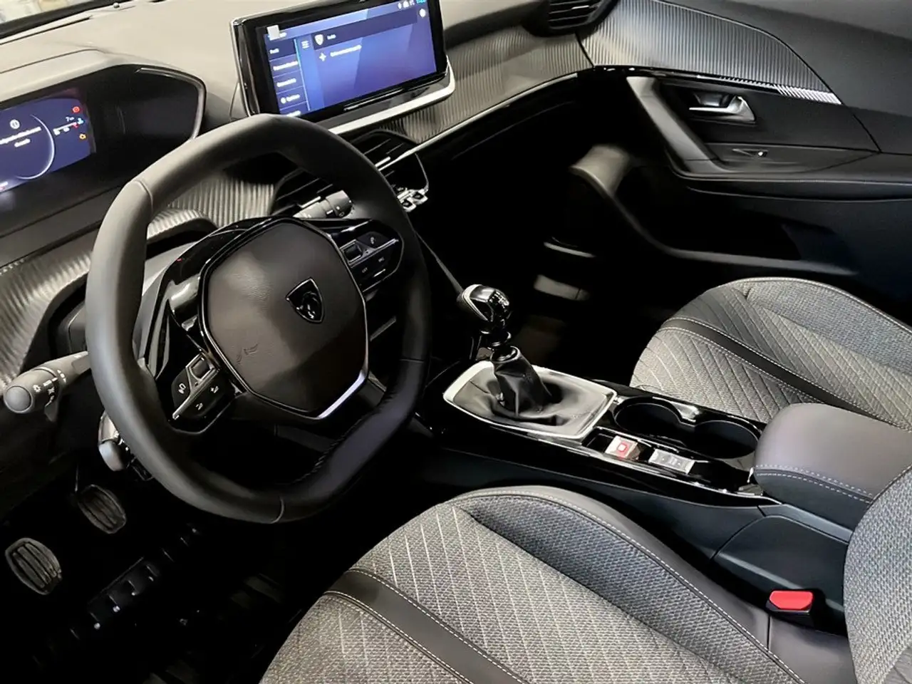 Peugeot 2008 2008 1.2 Puretech Allure 11