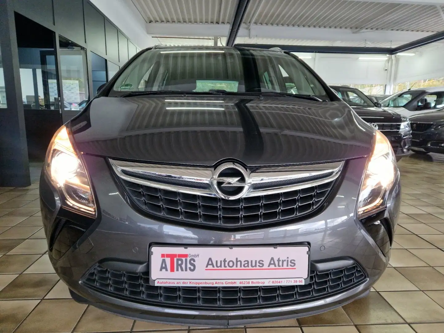 Opel Zafira Tourer Zafira C Tourer Edition Automatik Grau - 1