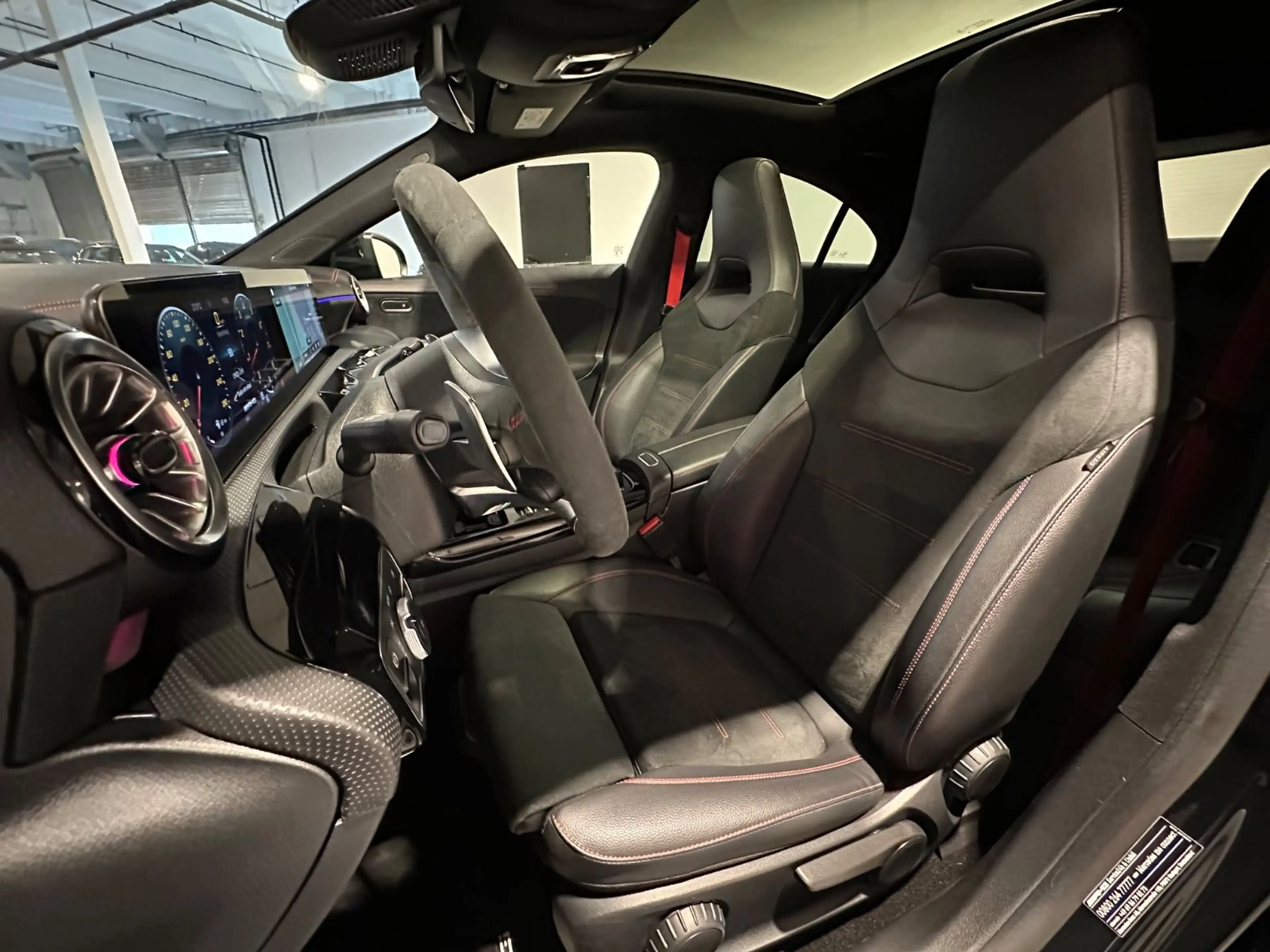 Mercedes-Benz CLA 35 AMG 4Matic *Pano,Night-Paket,Multibeam* — photo 11