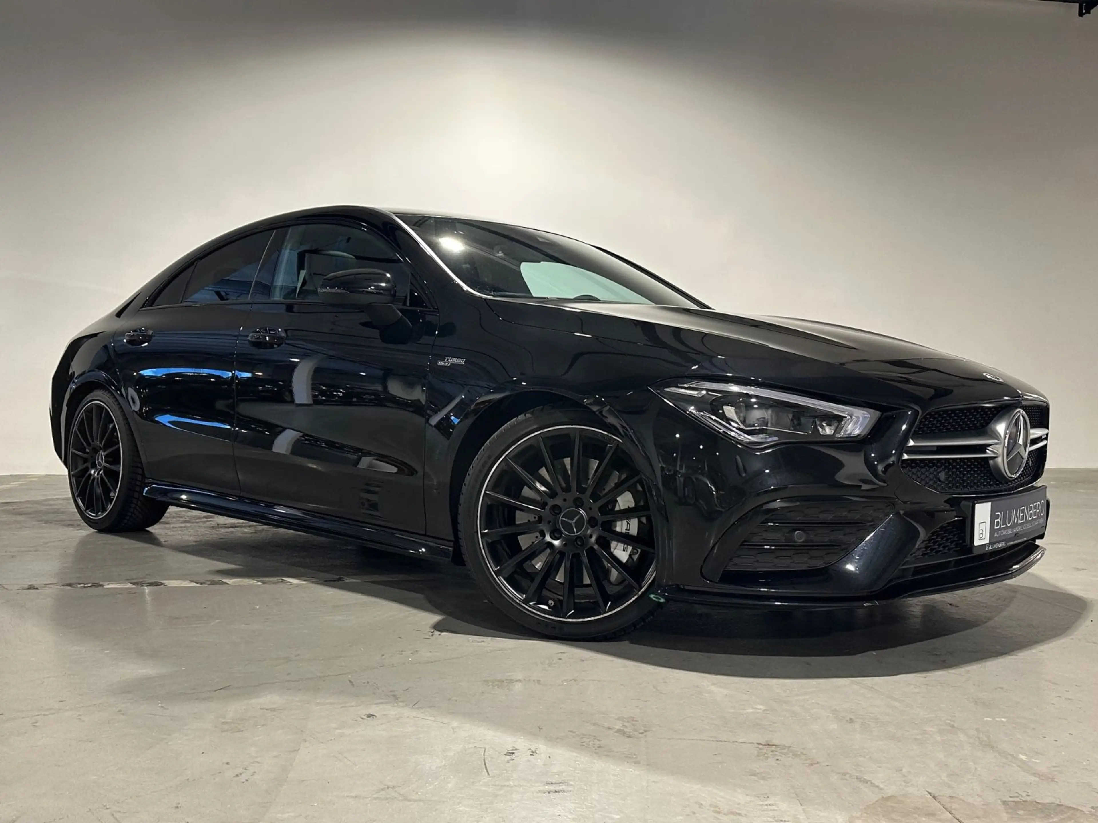 Mercedes-Benz CLA 35 AMG 4Matic *Pano,Night-Paket,Multibeam* — photo 2