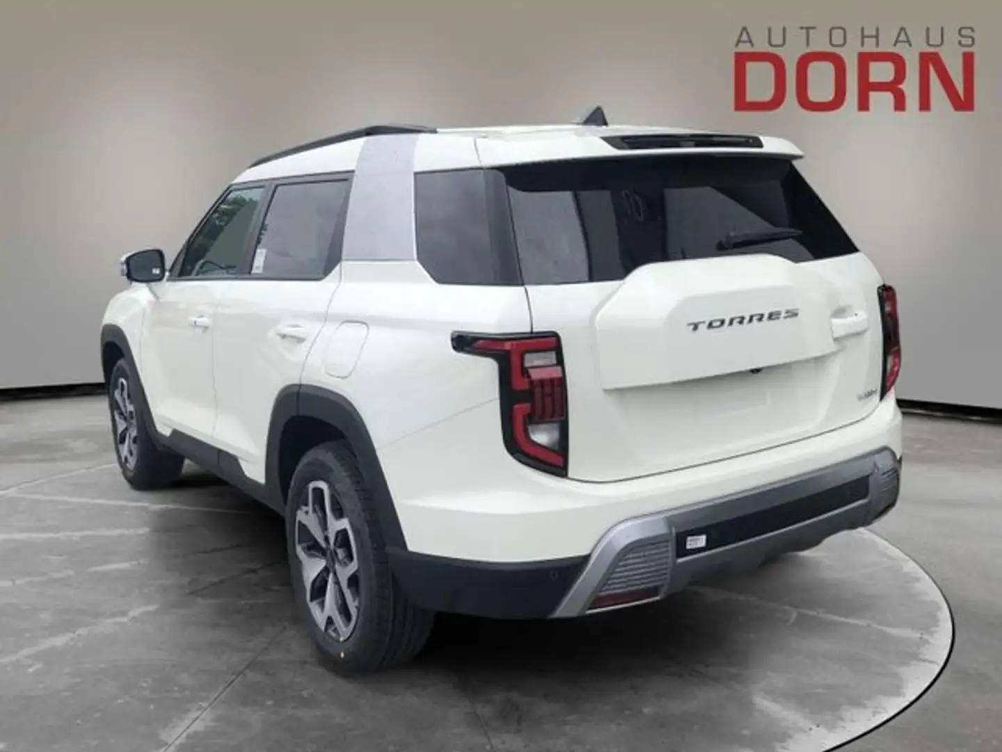 KGM Torres Nomad 1.5 MT 2WD Weiß - 2