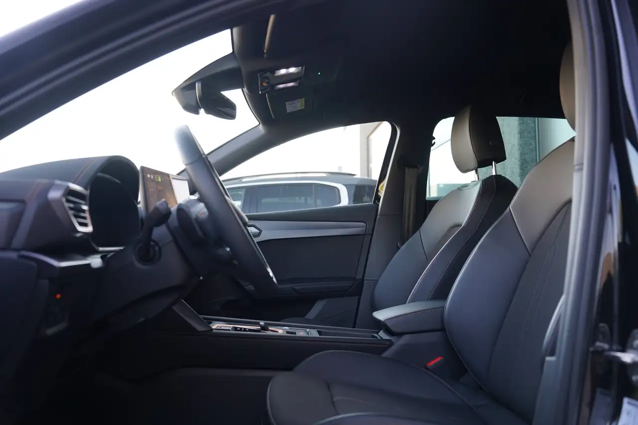 Cupra Leon 1.5 eTSI DSG * KEYLESS / CAMERA / STUURVERWARMING / ZETELVERWARMING / DODEHOEK /, миниатюра 3