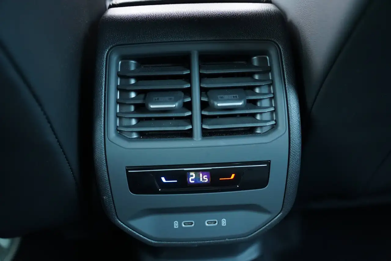 Cupra Leon 1.5 eTSI DSG * KEYLESS / CAMERA / STUURVERWARMING / ZETELVERWARMING / DODEHOEK /, миниатюра 23
