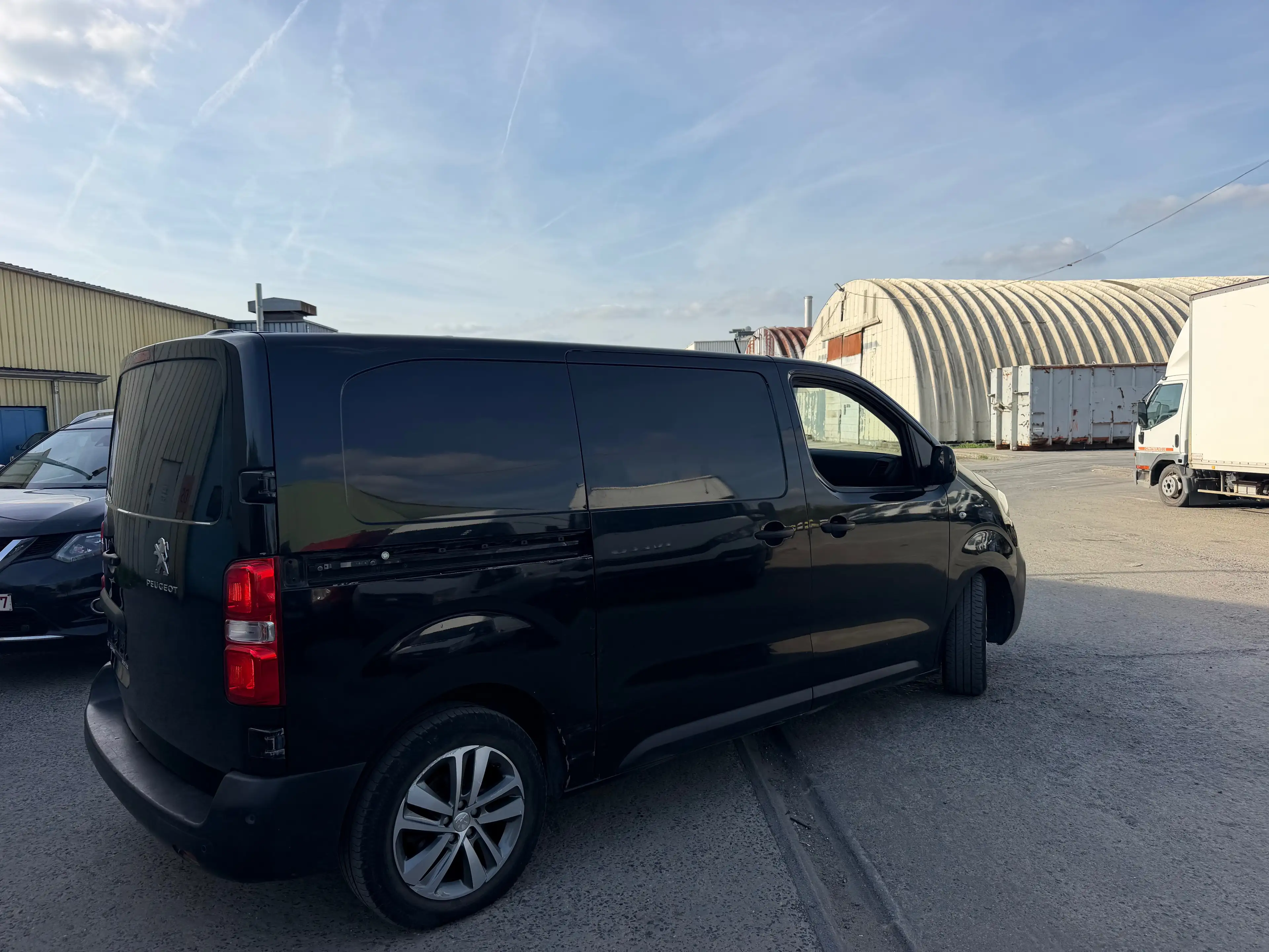 Peugeot Expert 2.0 BlueHDi L1 Compact Premium Pack S — photo 6