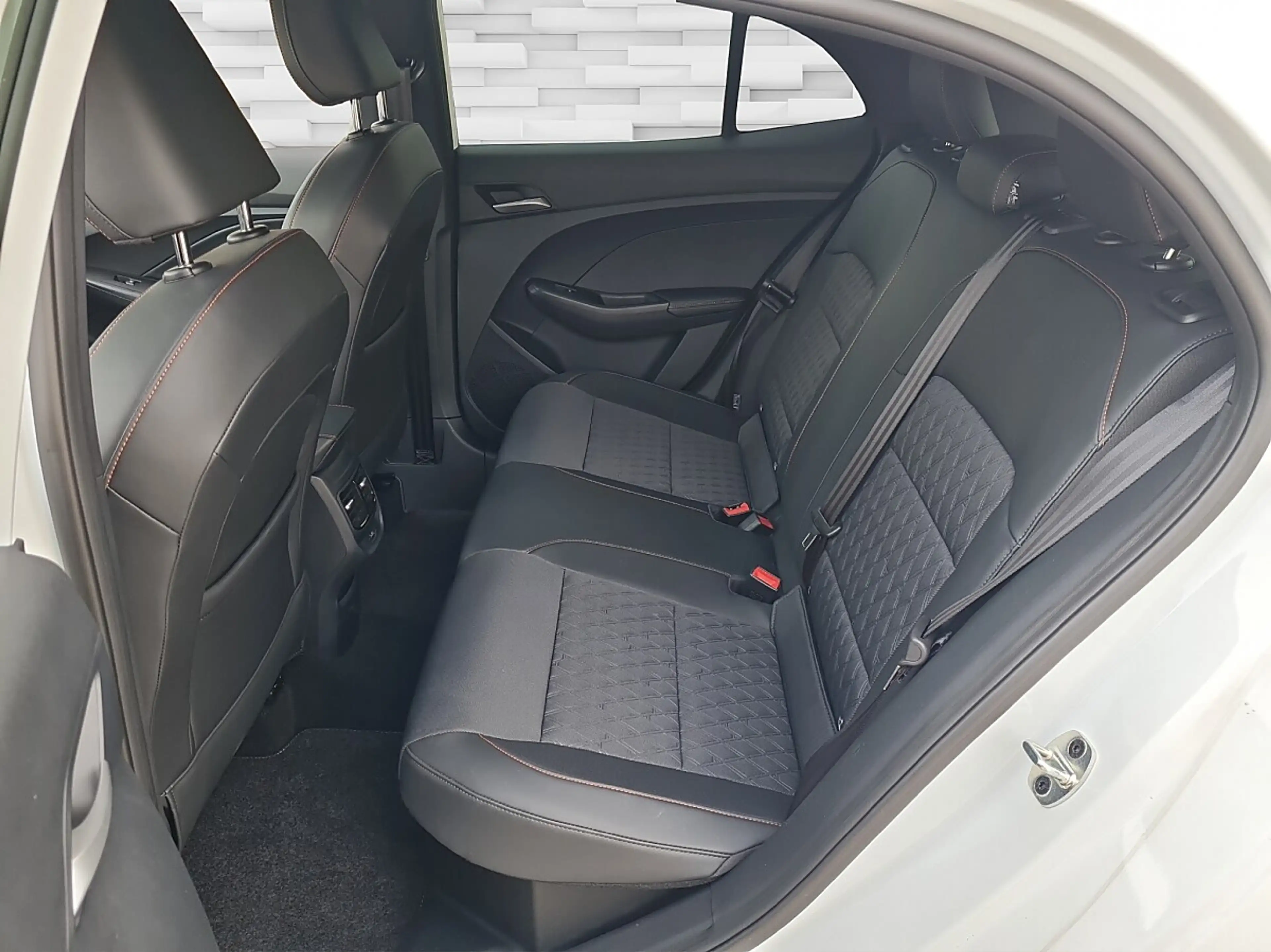 MG MG3 Hybrid+ Luxury — photo 8