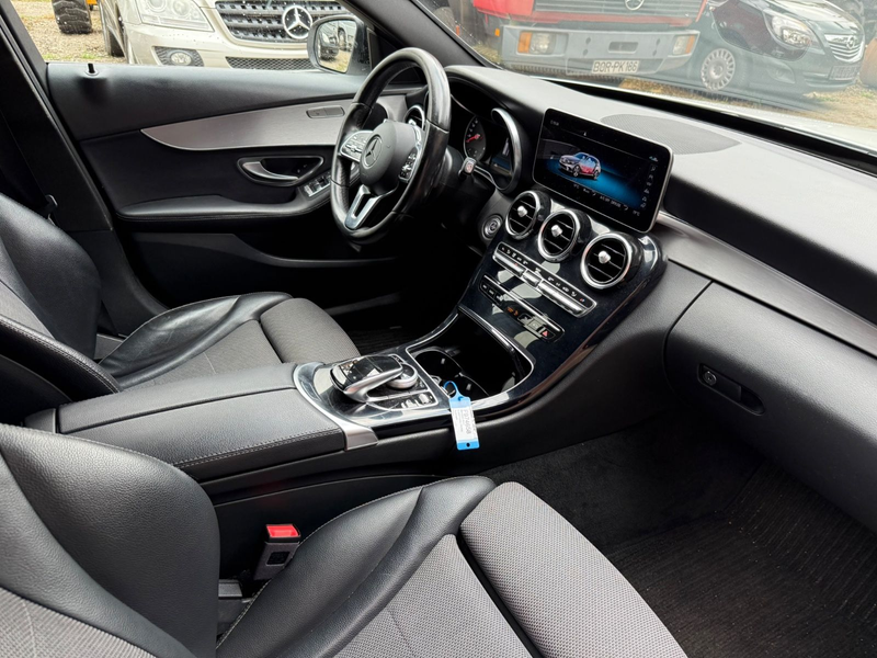 Mercedes-Benz C 220 t d Avantgarde Navi LED Kamera AHK — photo 8