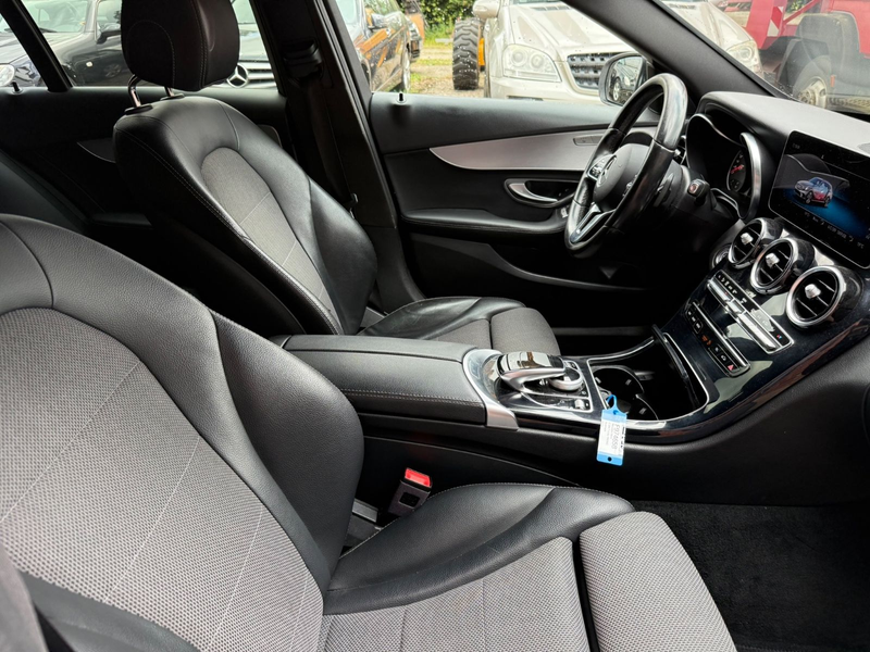 Mercedes-Benz C 220 t d Avantgarde Navi LED Kamera AHK — photo 9