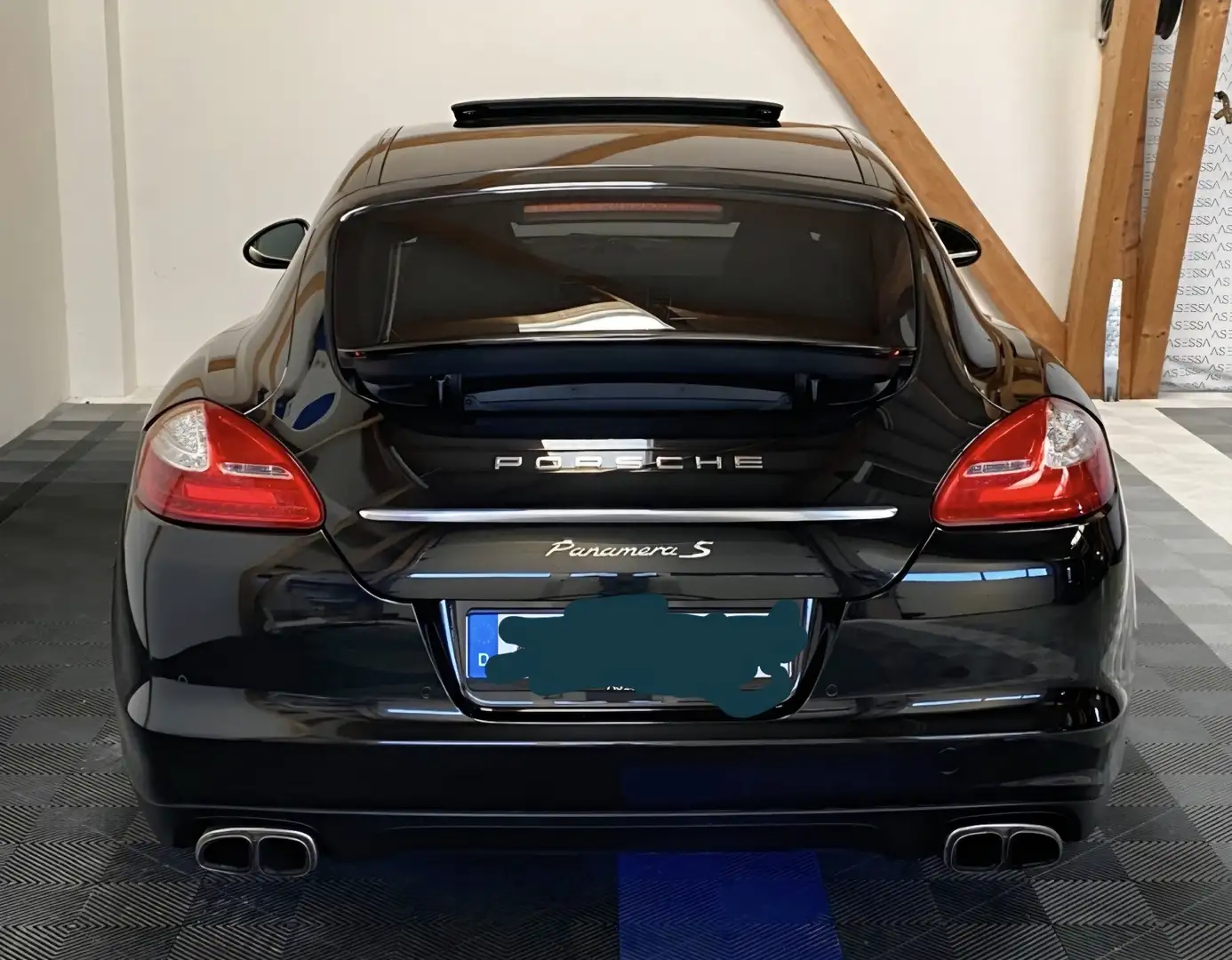 Porsche Panamera S Schwarz - 2