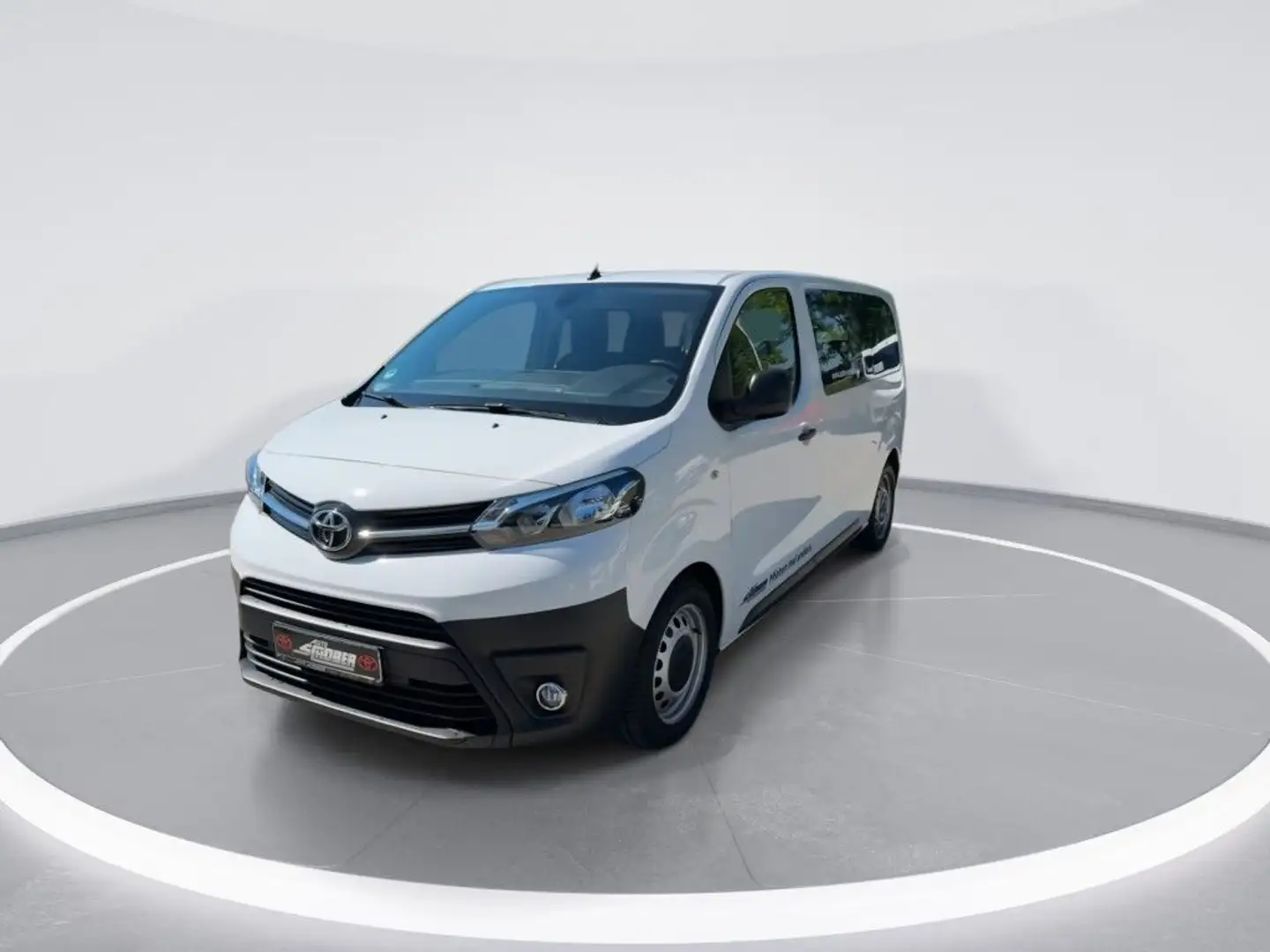 Toyota Proace 2,0-l-D-4D L1 (9-Si.) Comfort/Navi/AppleCarplay Weiß - 1