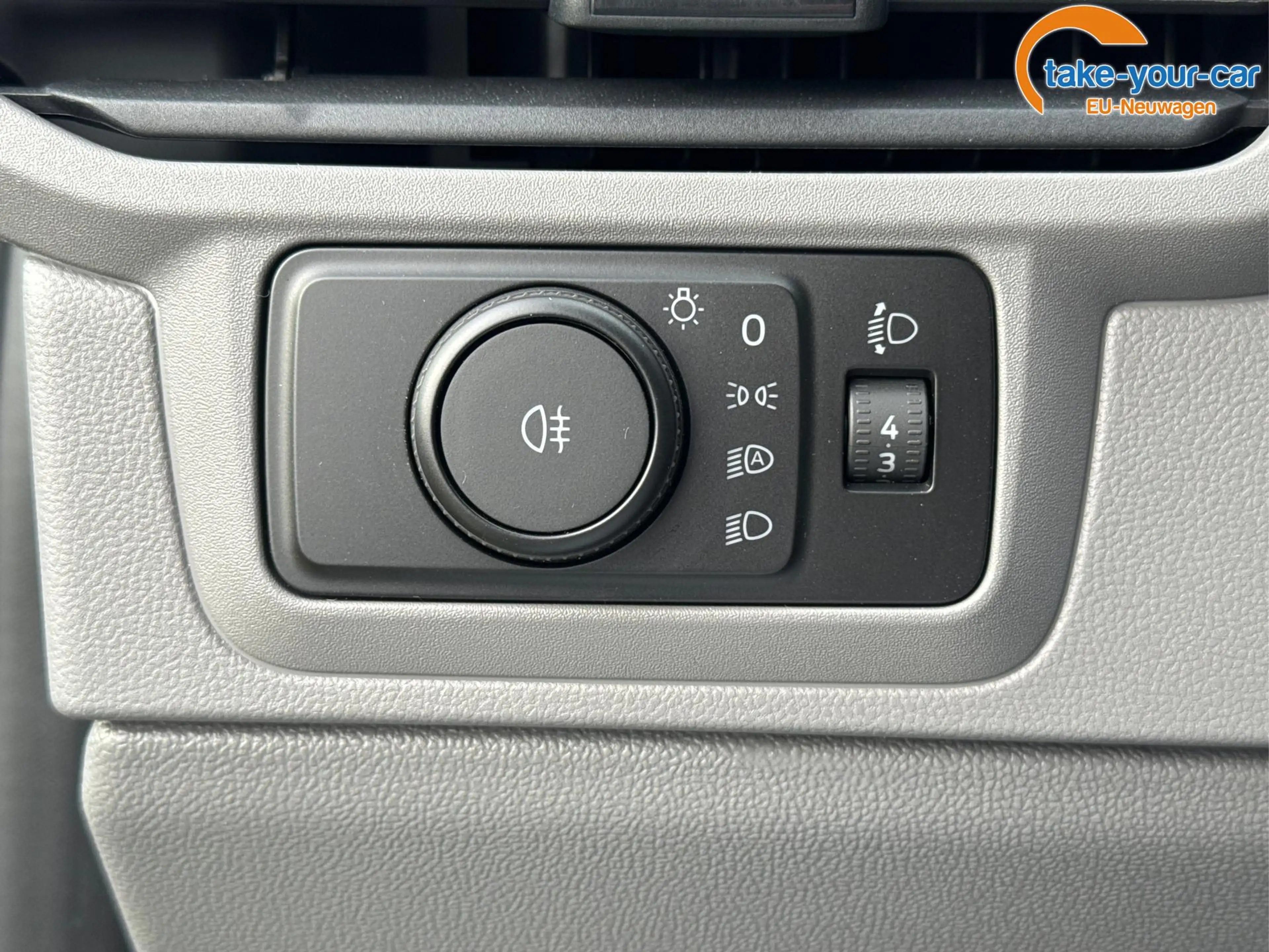 Volkswagen T7 Caravelle KR+SHZ+9-Sitzer+AHK+GJR+KLIMAAUT.+KAMERA+PDC+LE... — photo 15