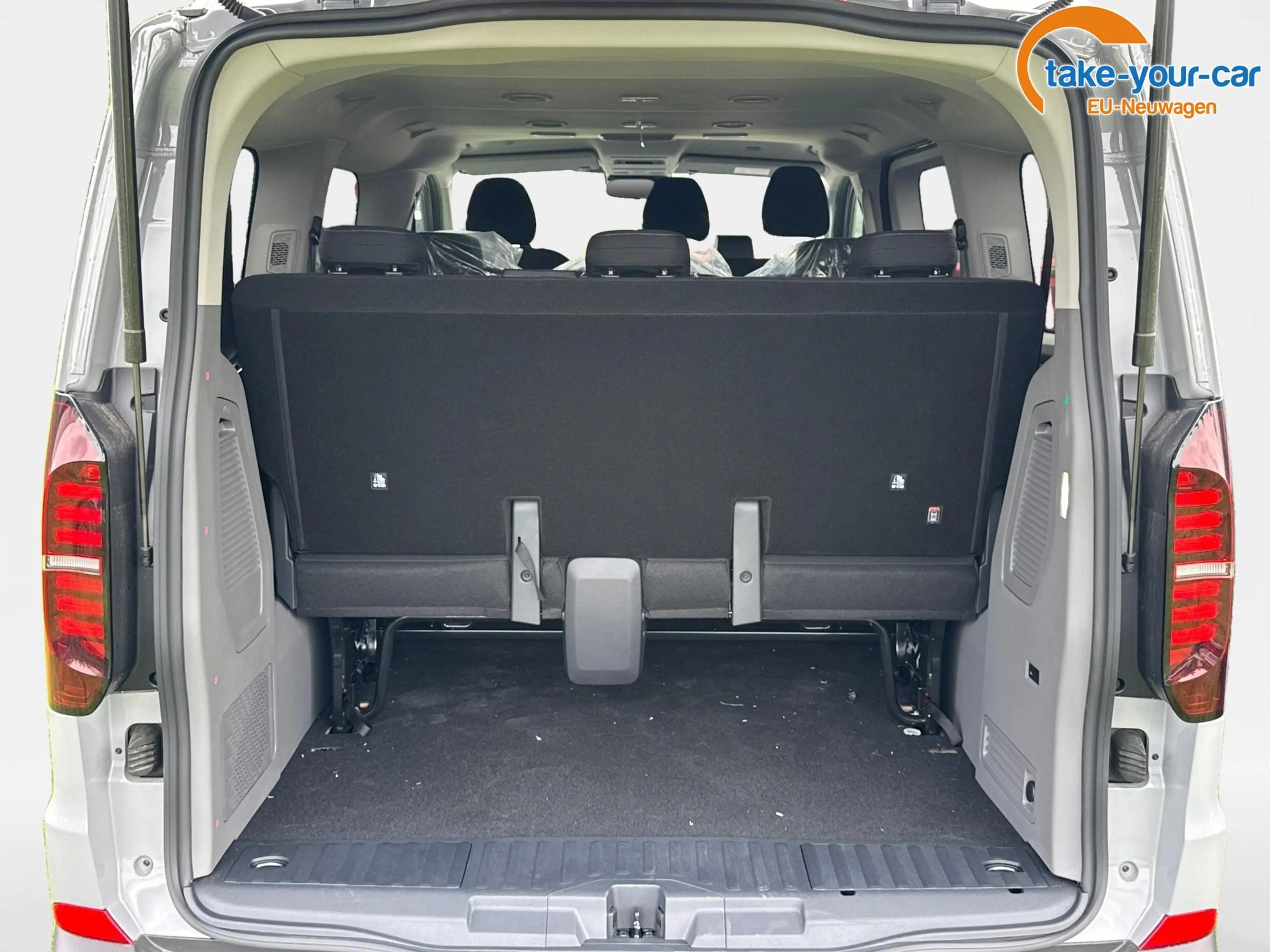Volkswagen T7 Caravelle KR+SHZ+9-Sitzer+AHK+GJR+KLIMAAUT.+KAMERA+PDC+LE... — photo 9