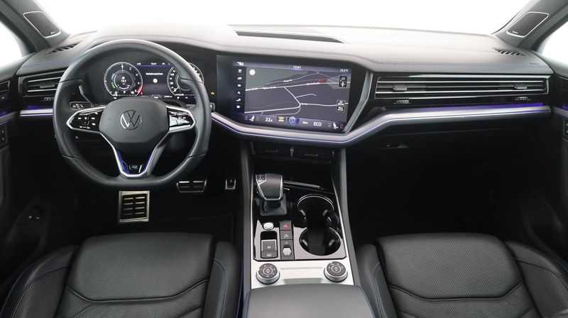 Volkswagen Touareg R eHybrid 4MOTION — photo 14