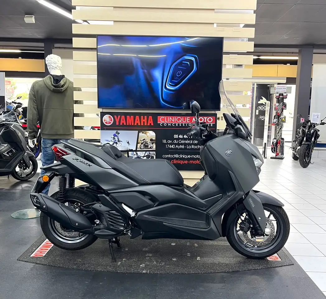 Yamaha X-Max 125