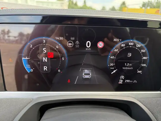 Volkswagen Passat view 12