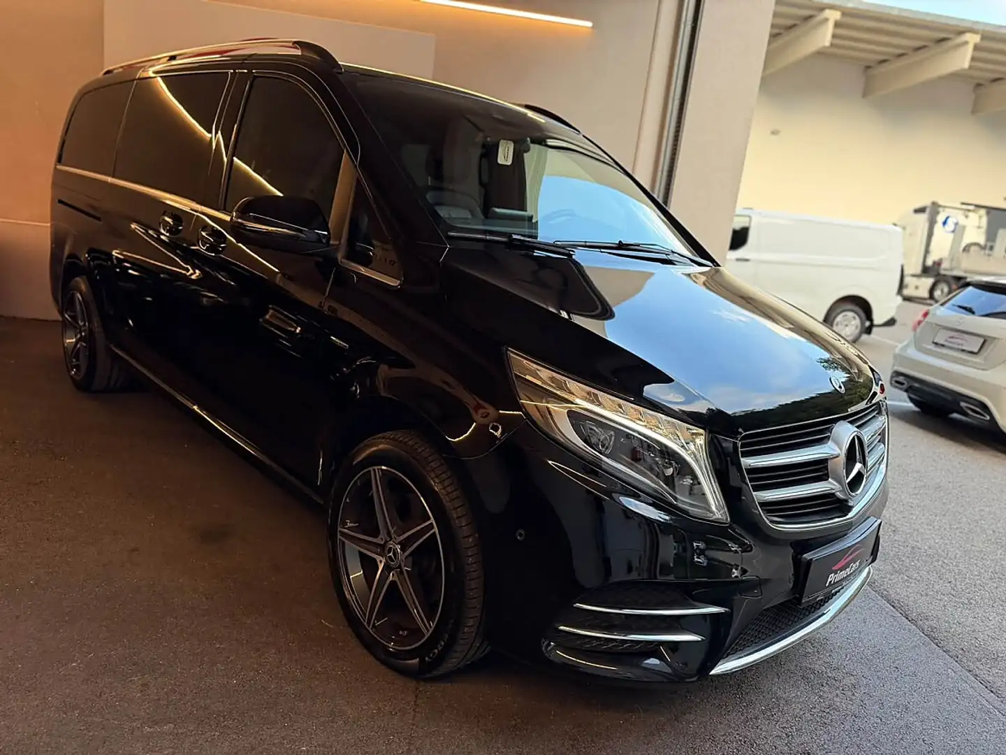 Mercedes-Benz V 250 d 4MATIC lang Avantgarde Aut./AMG-LINE/360°KAME... Schwarz - 2