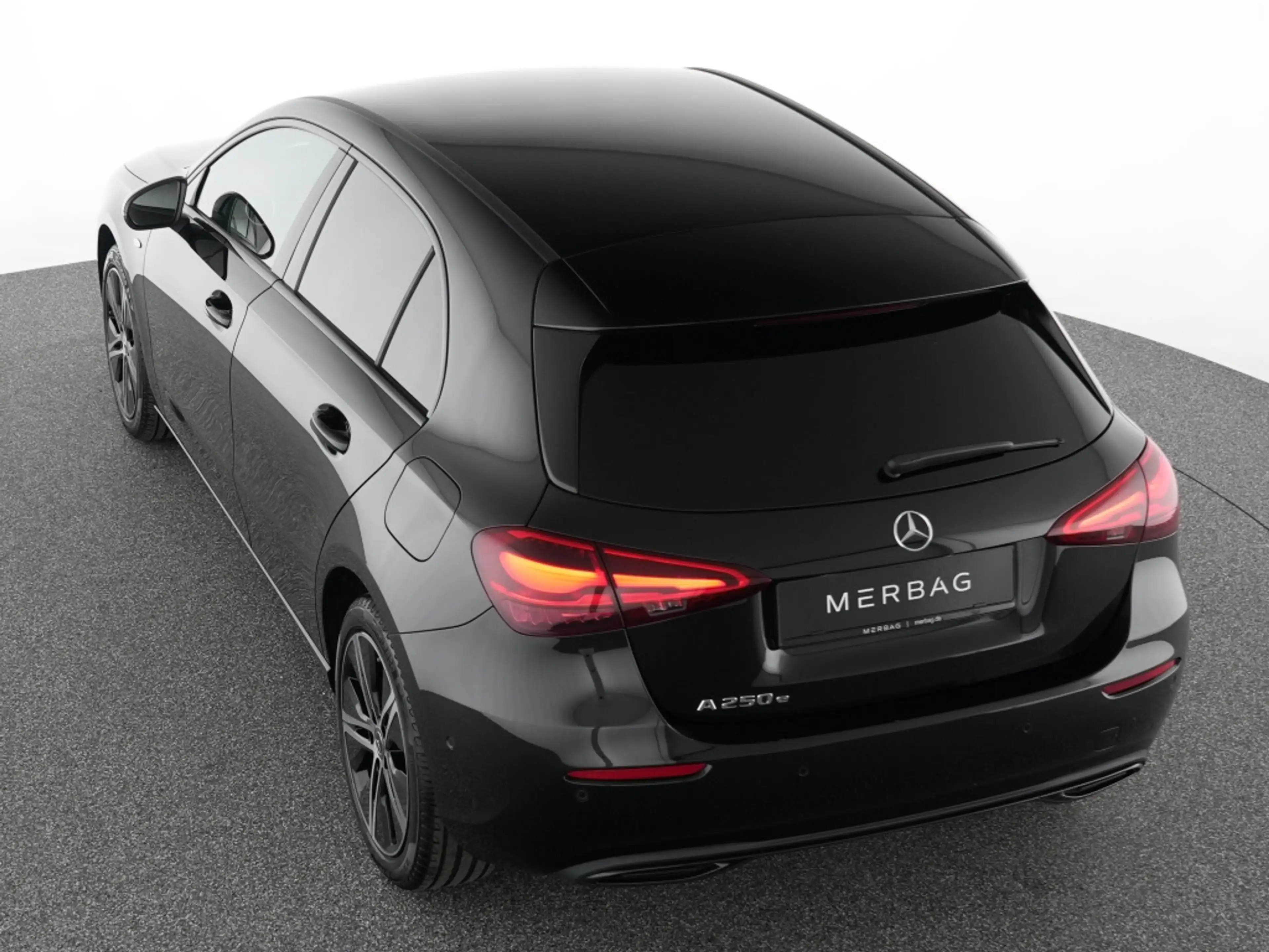 Mercedes-Benz A 250 e Progressive Night LED Kamera Automatik Nav — photo 11