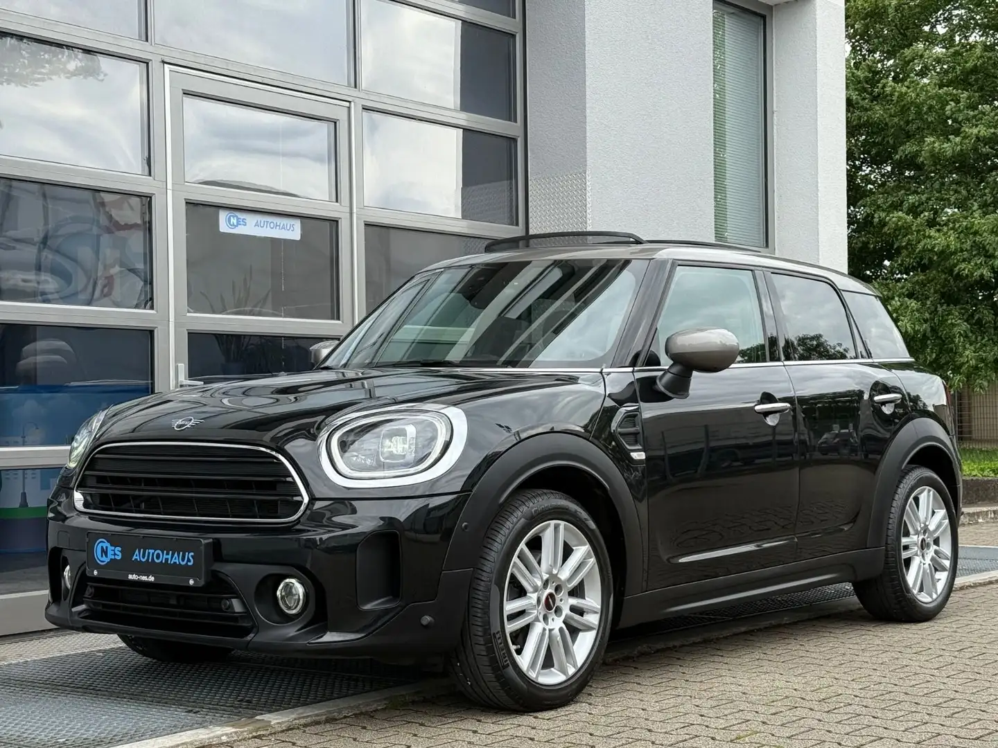MINI Cooper Countryman COOPER COUNTRYMAN*ACC*PANO*KAM*HARMAN*HUD*KEY*18 Schwarz - 1