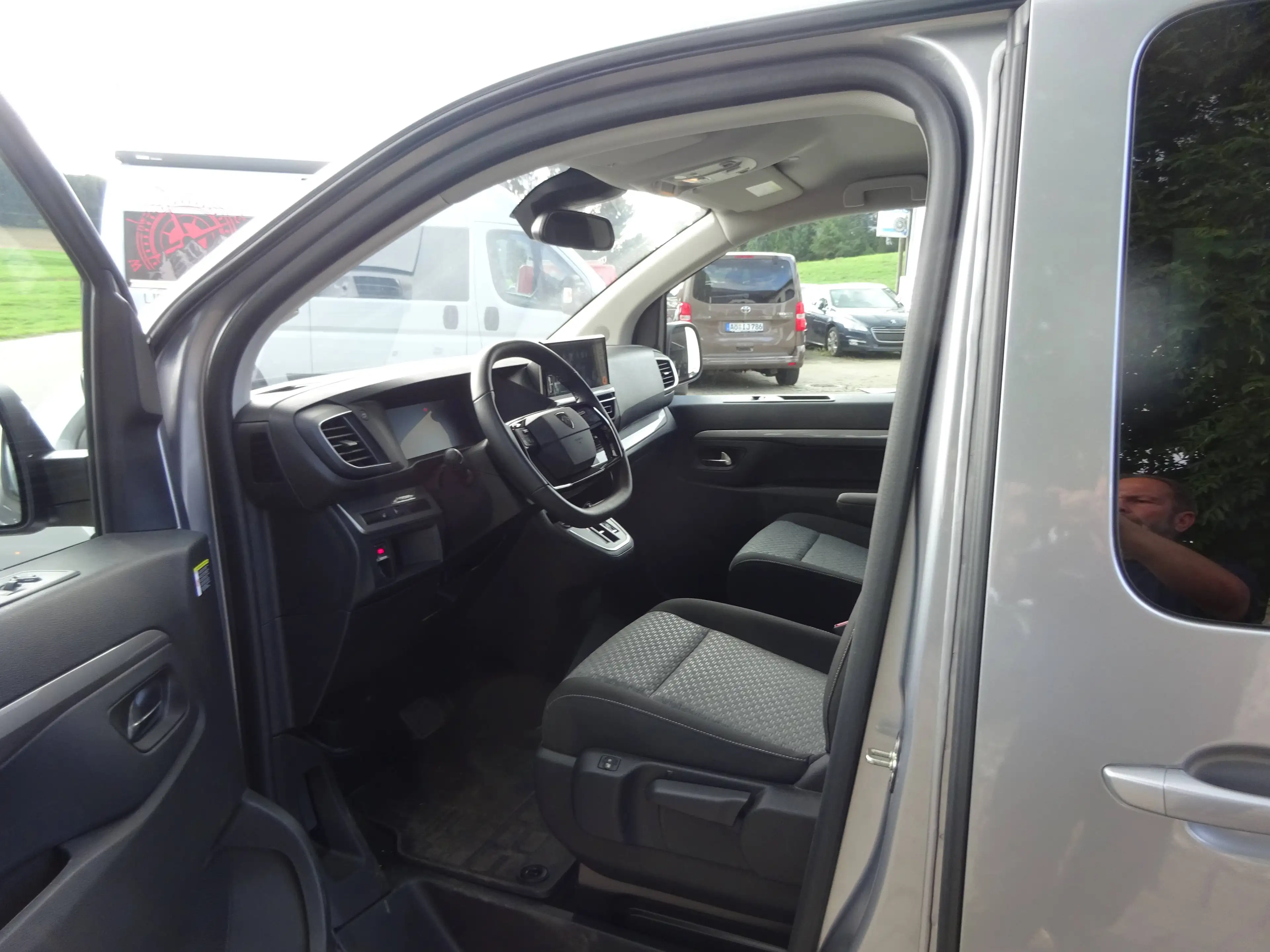 Peugeot Traveller -Sitzer(Rimini)Active L2/Klima/2xSchiebetüren/PDC/AHK abnehmbar/Klima-paket/Driver-Paket/ — photo 6
