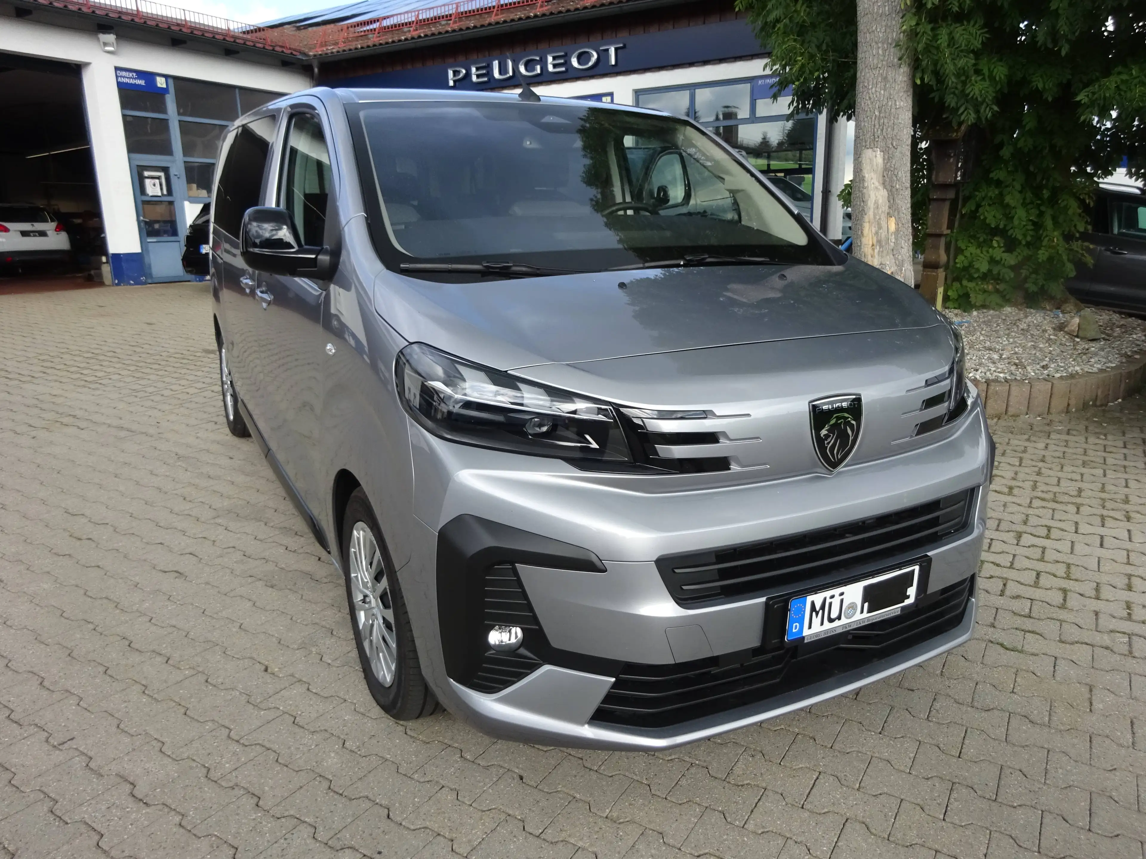 Peugeot Traveller -Sitzer(Rimini)Active L2/Klima/2xSchiebetüren/PDC/AHK abnehmbar/Klima-paket/Driver-Paket/