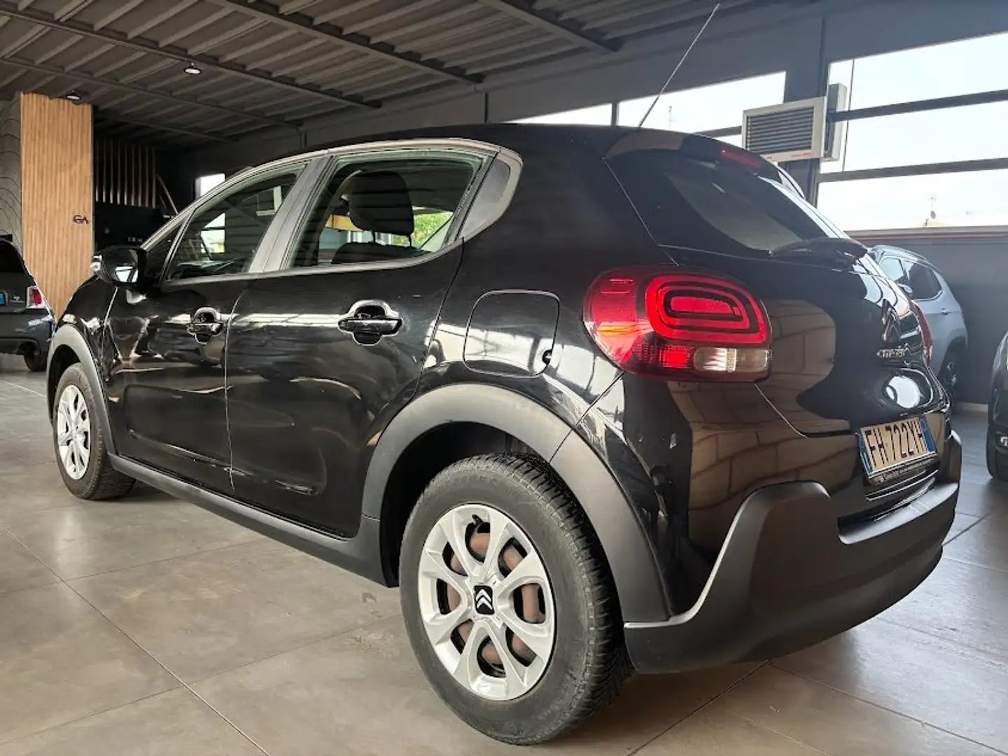 Citroen C3 1.2 puretech 82cv neopatentati Nero - 2