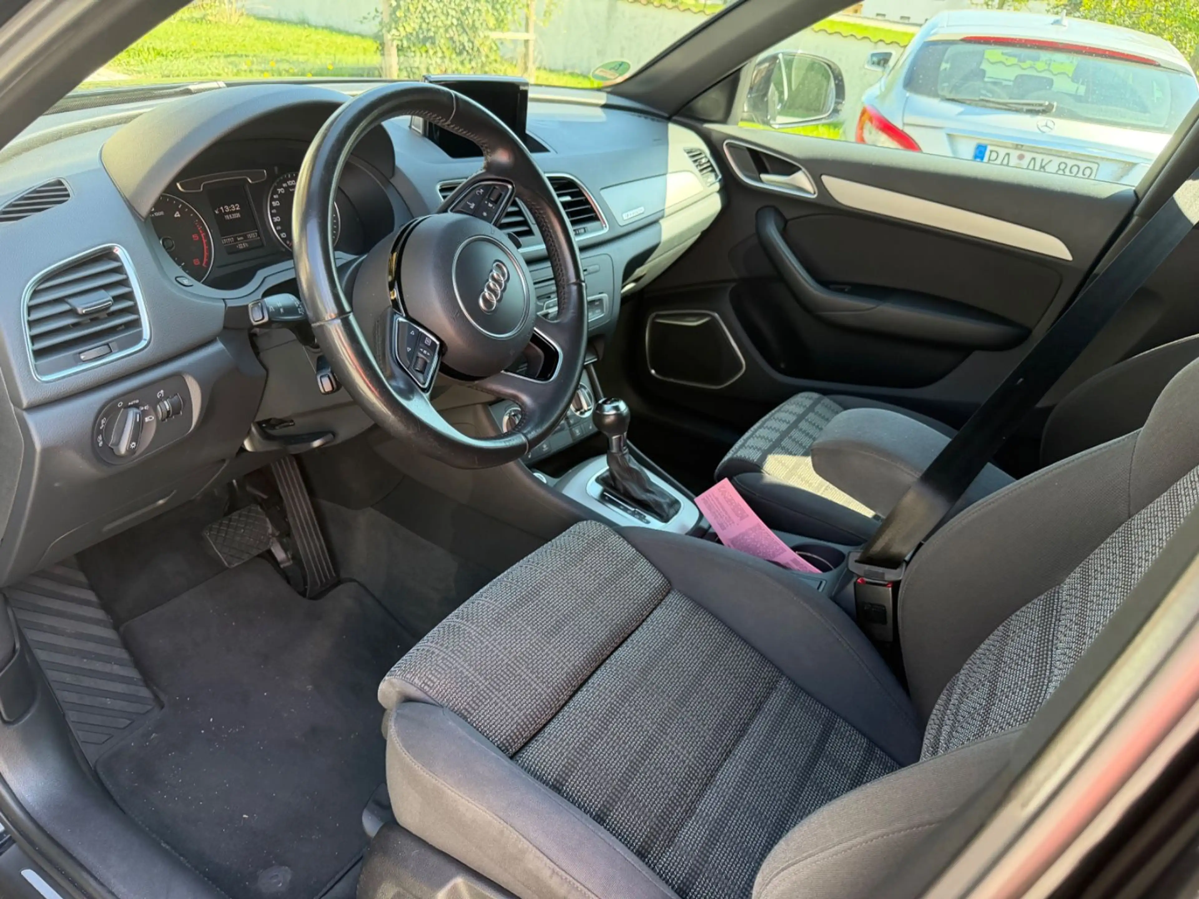 Audi Q3 2.0 TDI quattro — photo 12