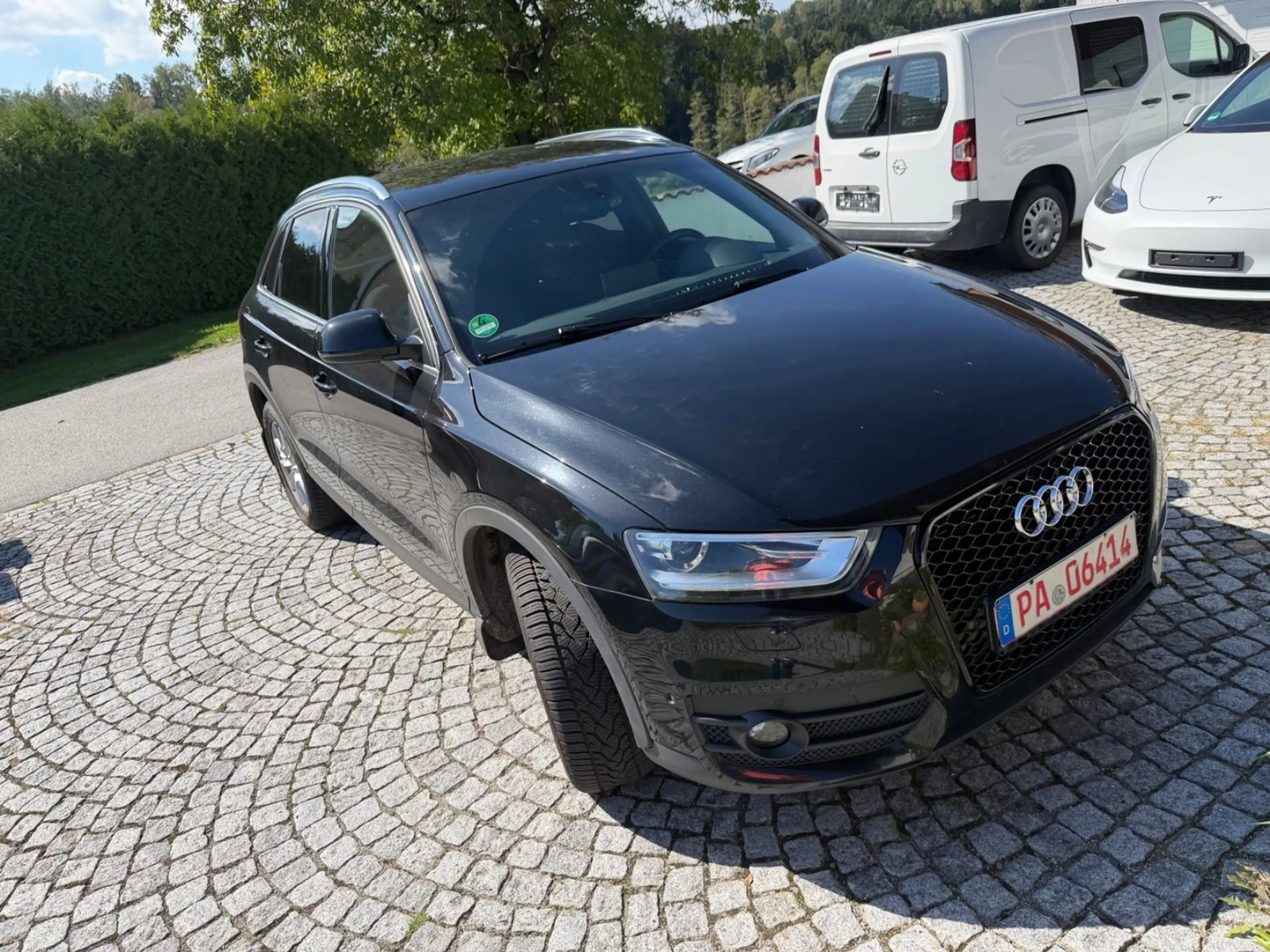 Audi Q3 2.0 TDI quattro — photo 2