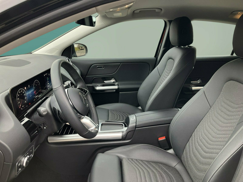 Mercedes-Benz GLA 200 GLA 200 PROGRESSIVE+VOR-DISTRO+KAM+LENKHZ+EASYP — photo 11