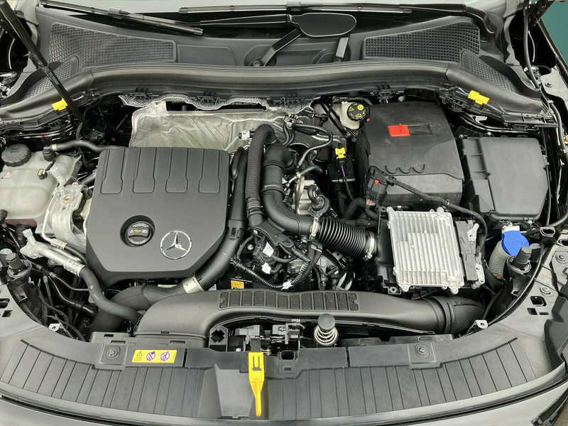 Mercedes-Benz GLA 200 GLA 200 PROGRESSIVE+VOR-DISTRO+KAM+LENKHZ+EASYP — photo 13