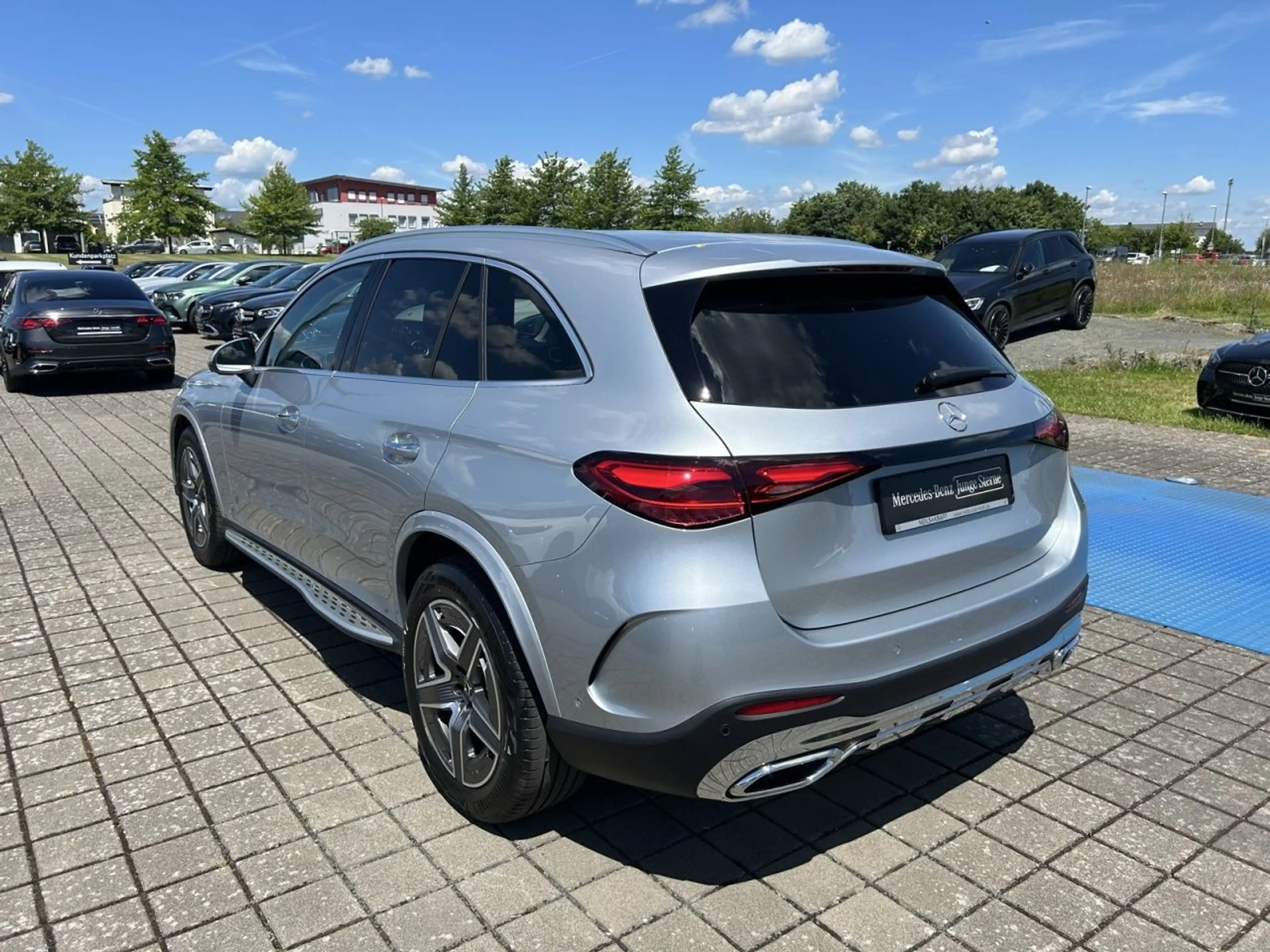 Mercedes-Benz GLC 200 4M AMG+DIGI LIGHT+MEMORY+TOTW+AMBIENTE — photo 8
